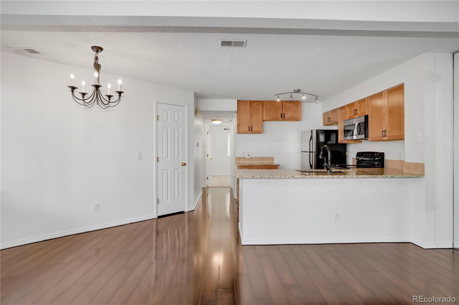 MLS Image #15 for 4802 e kentucky avenue,denver, Colorado