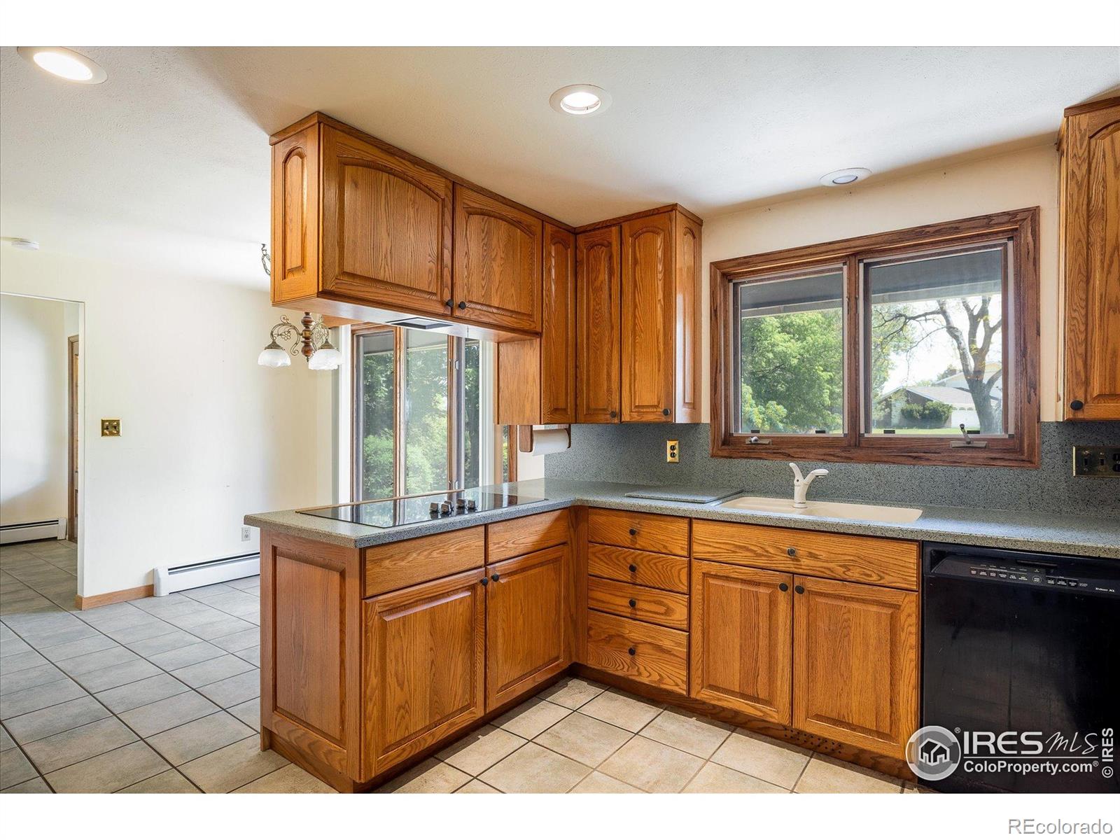 MLS Image #11 for 2117  stonehenge circle,lafayette, Colorado