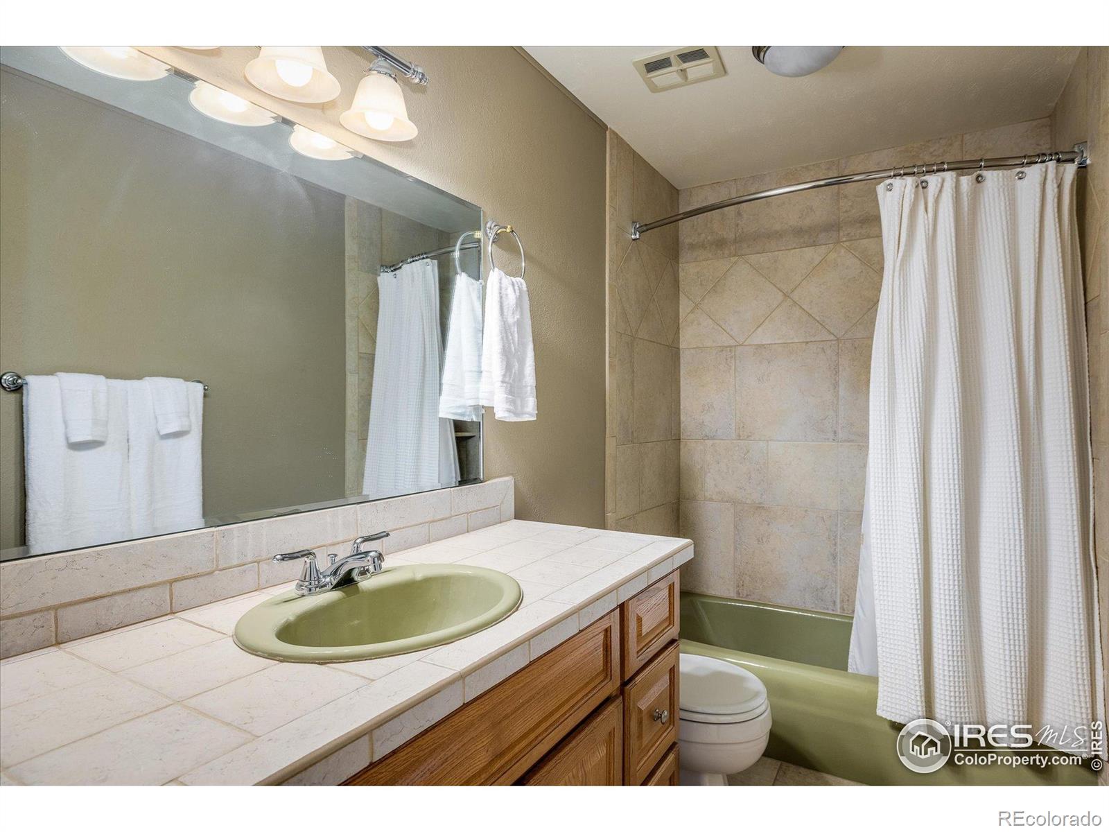 MLS Image #20 for 2117  stonehenge circle,lafayette, Colorado