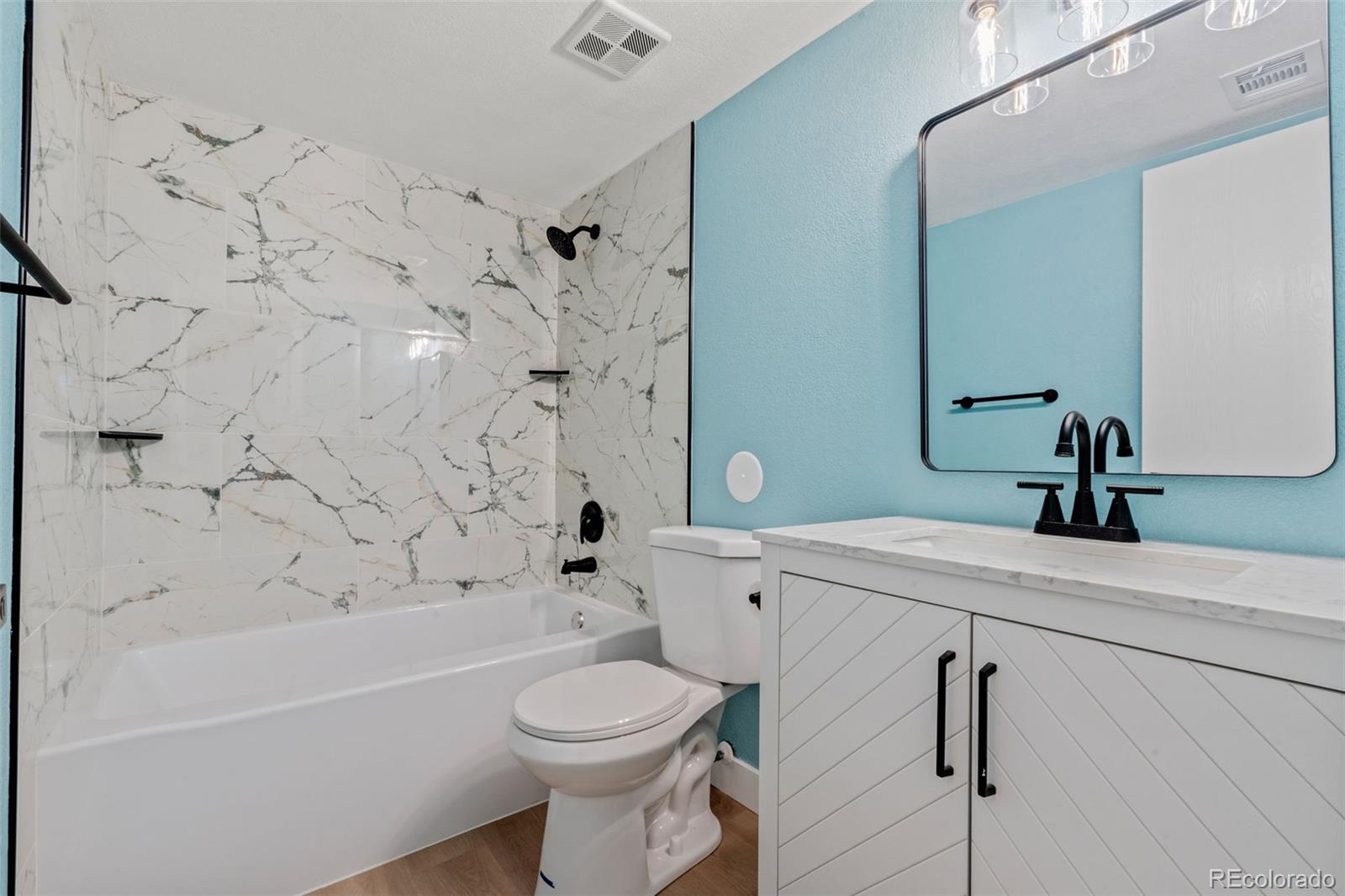 MLS Image #7 for 3141 s tamarac drive,denver, Colorado