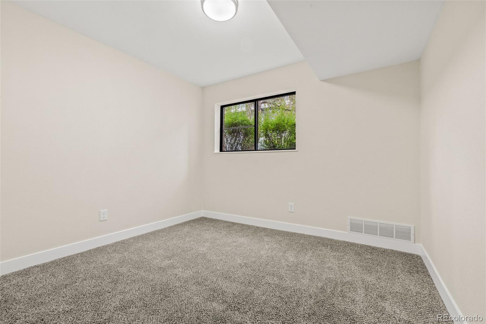 MLS Image #8 for 3141 s tamarac drive,denver, Colorado