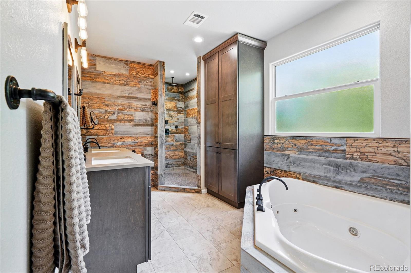 MLS Image #23 for 751  poplar street,denver, Colorado