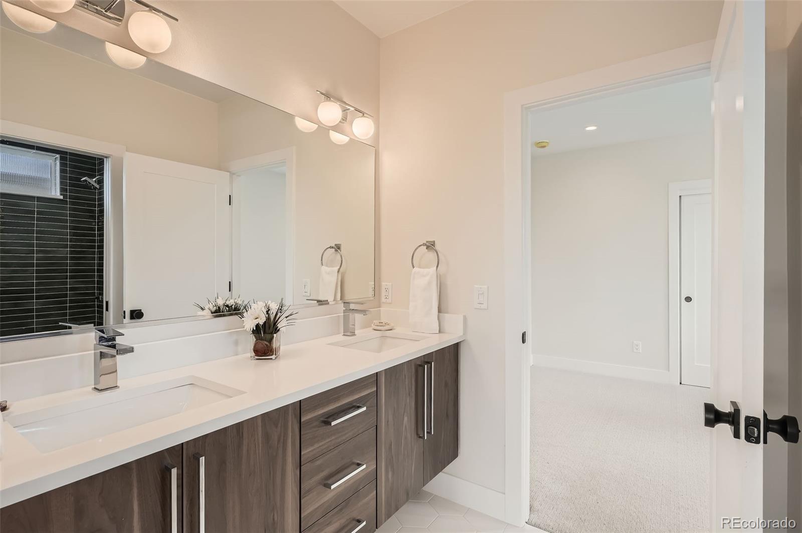 MLS Image #17 for 2466 s cherokee street,denver, Colorado