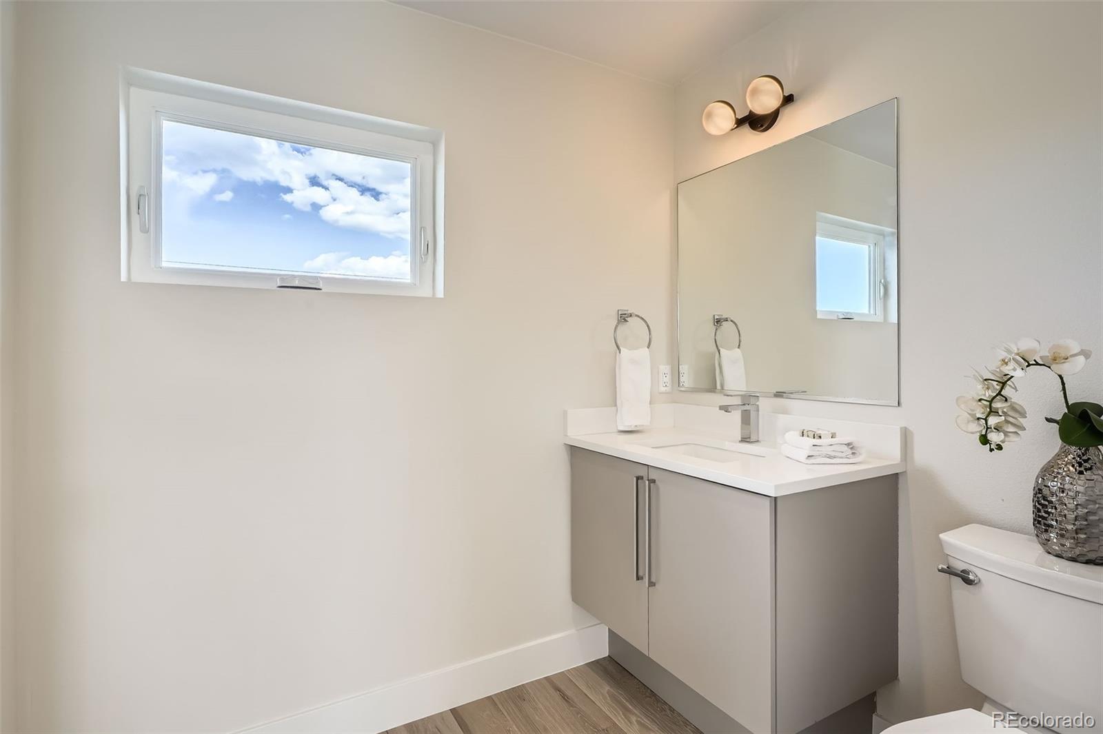 MLS Image #18 for 2466 s cherokee street,denver, Colorado