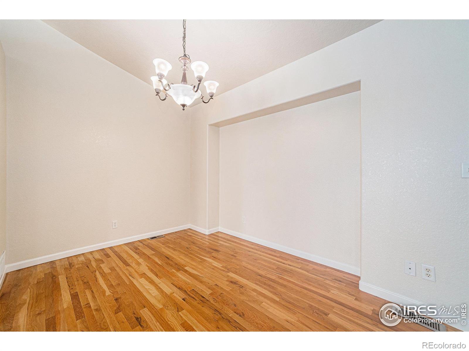 MLS Image #6 for 3102  54th avenue,greeley, Colorado