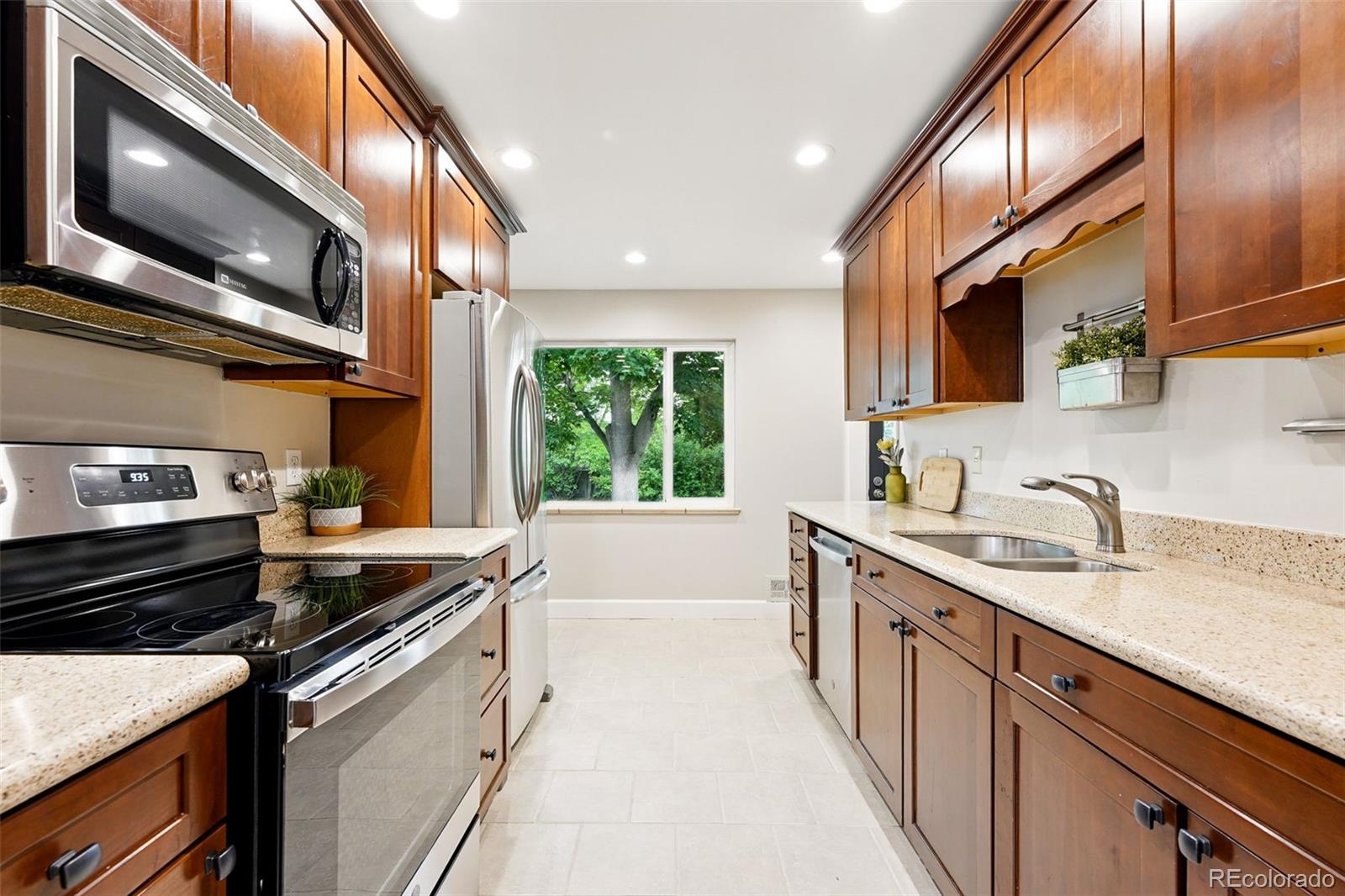 MLS Image #16 for 5436 e atlantic place,denver, Colorado