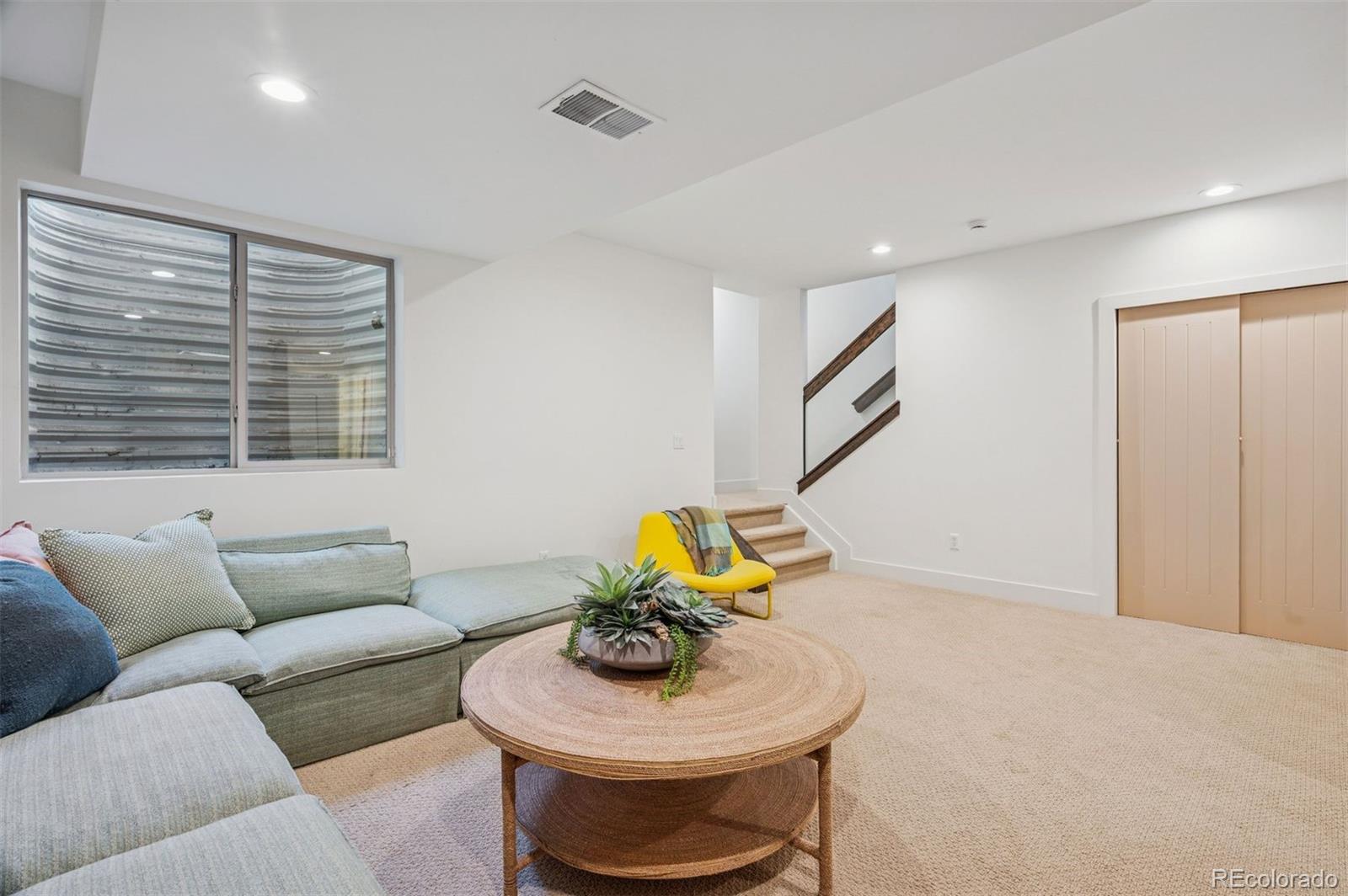 MLS Image #14 for 4958  valentia court,denver, Colorado
