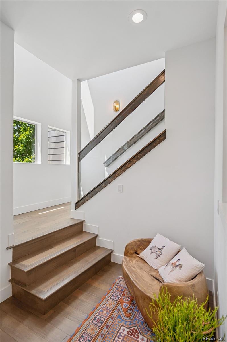 MLS Image #5 for 4958  valentia court,denver, Colorado