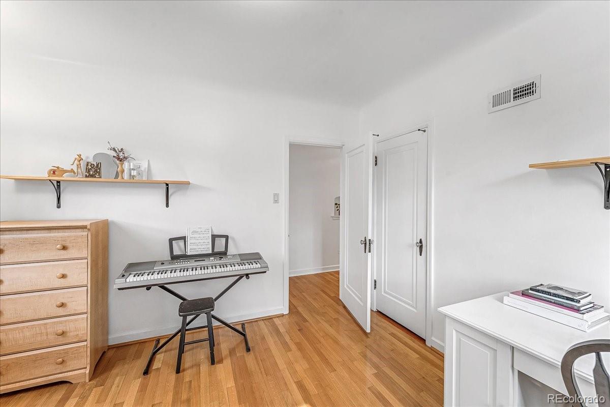 MLS Image #16 for 6023 e 6th avenue parkway,denver, Colorado
