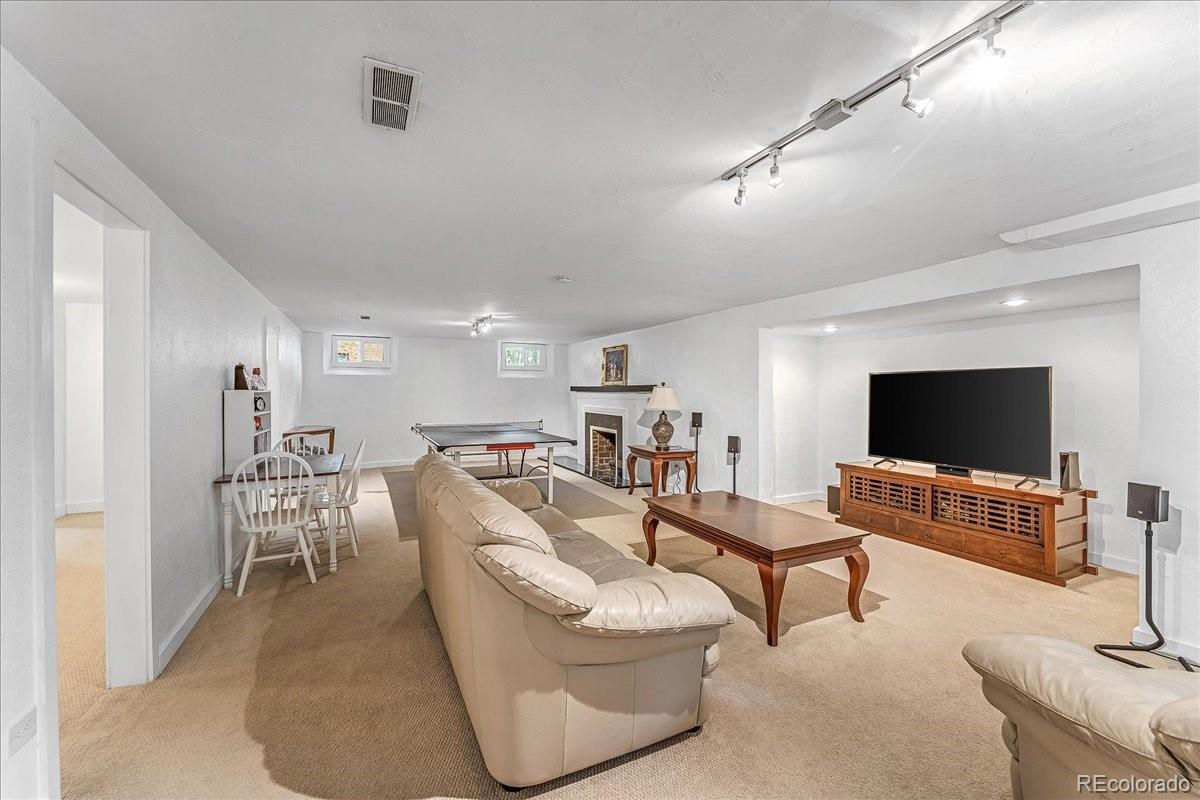 MLS Image #19 for 6023 e 6th avenue parkway,denver, Colorado