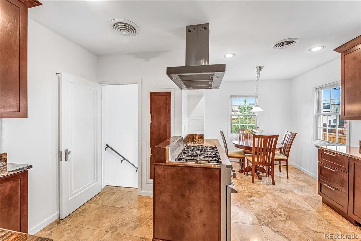 MLS Image #6 for 6023 e 6th avenue parkway,denver, Colorado