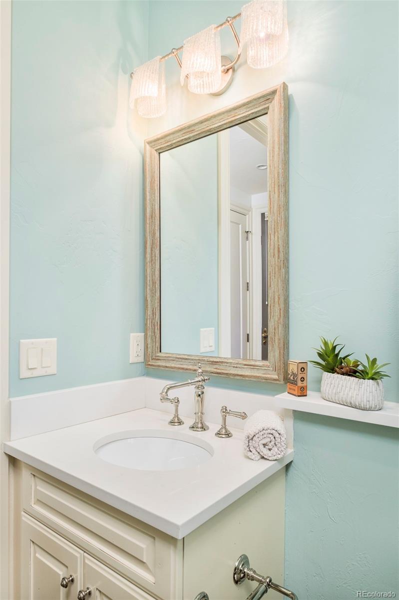 MLS Image #18 for 958 s columbine street,denver, Colorado