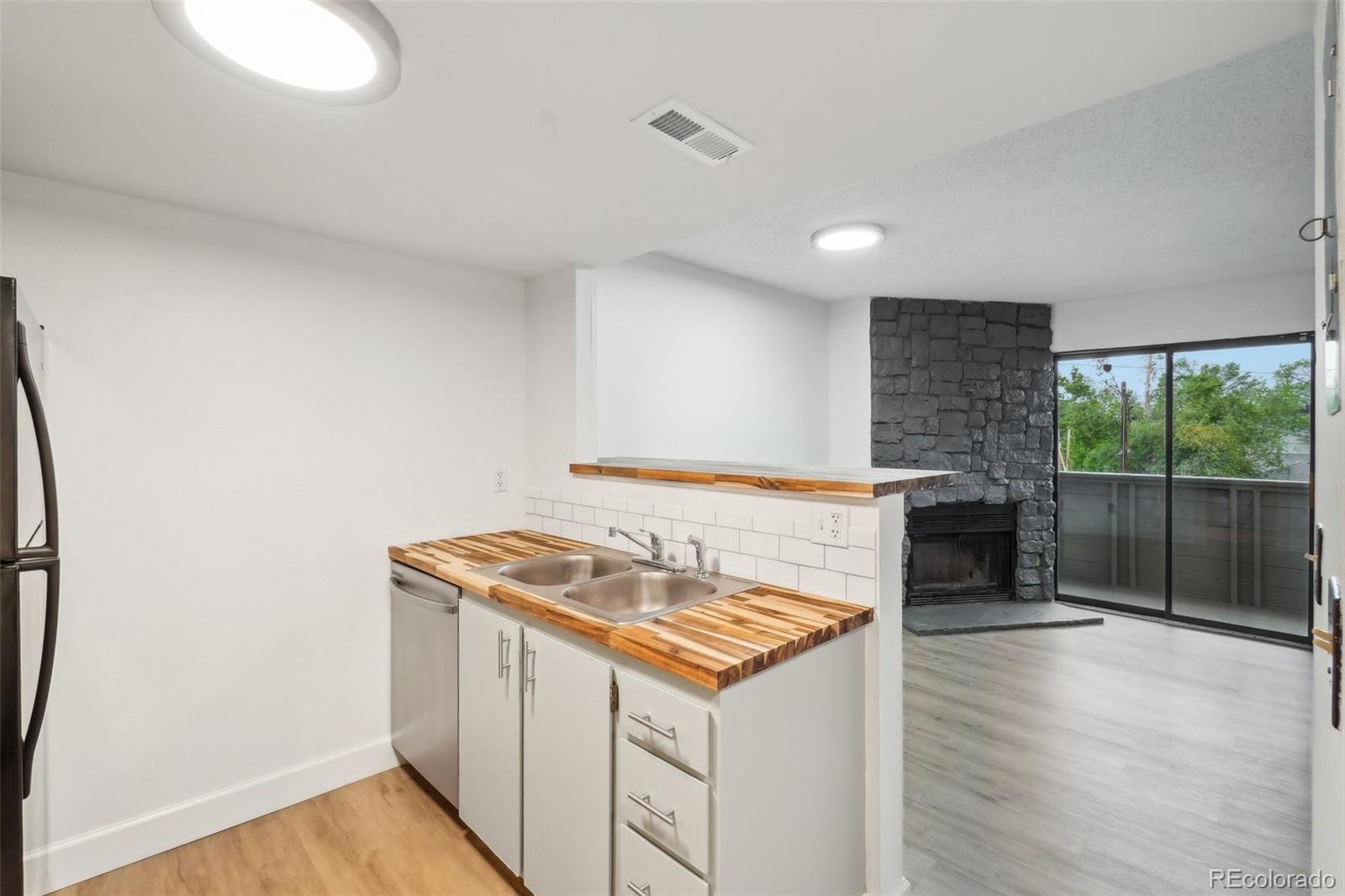 MLS Image #7 for 3100 s federal boulevard,denver, Colorado