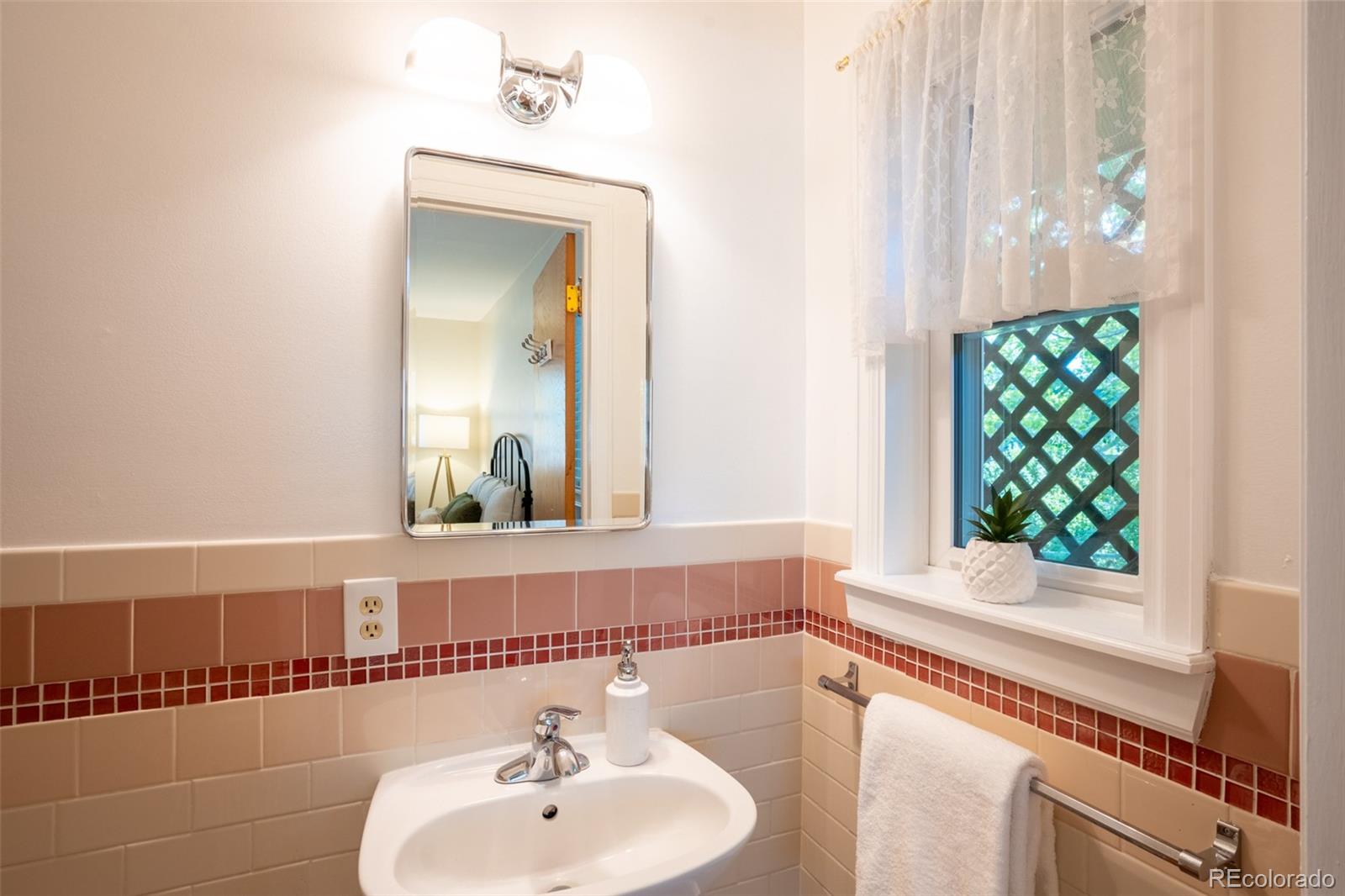 MLS Image #12 for 2744 s newton way,denver, Colorado