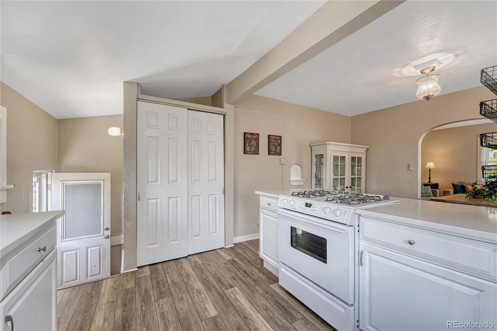 MLS Image #10 for 3201 s pearl street,englewood, Colorado