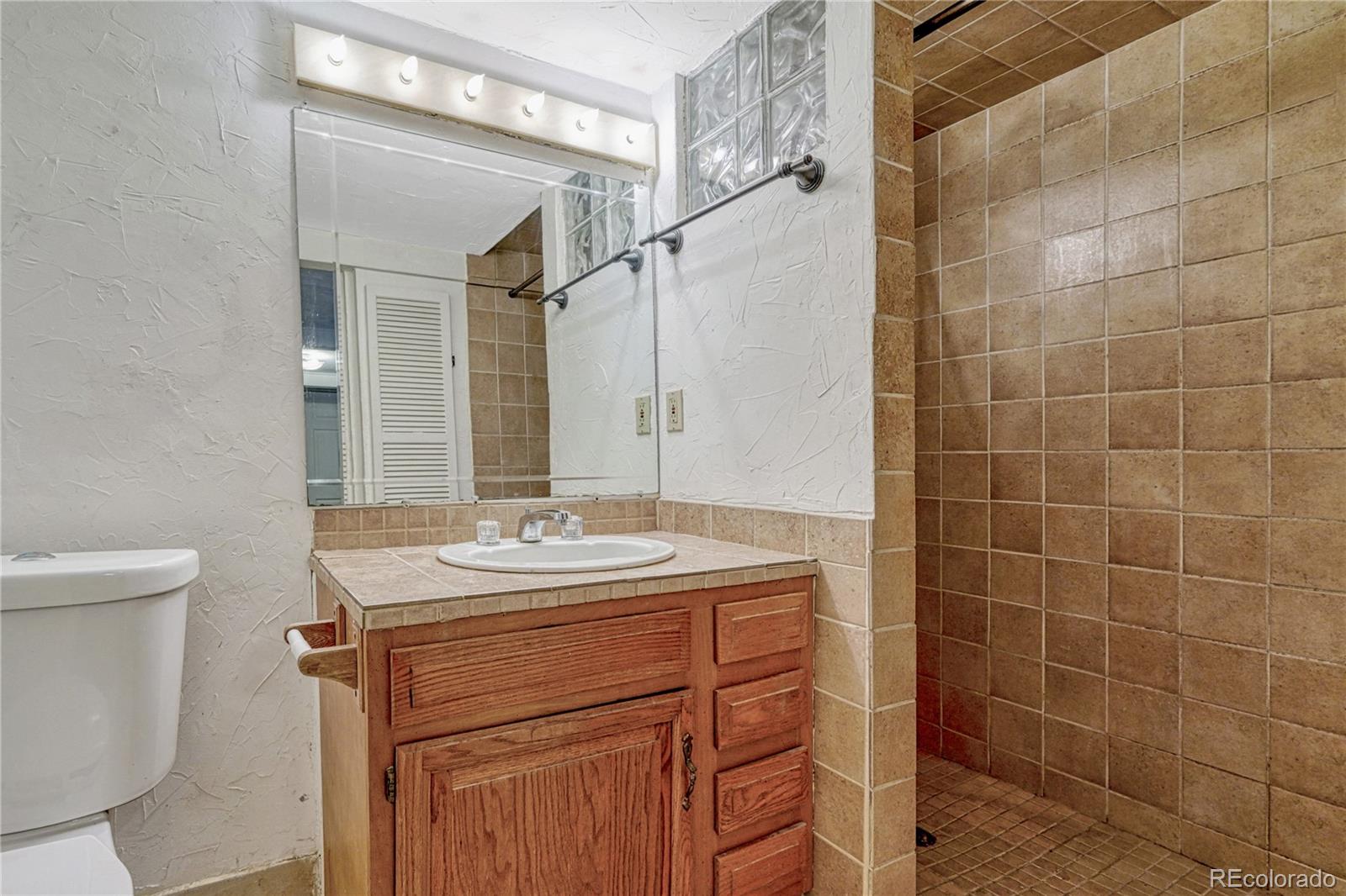 MLS Image #18 for 3201 s pearl street,englewood, Colorado