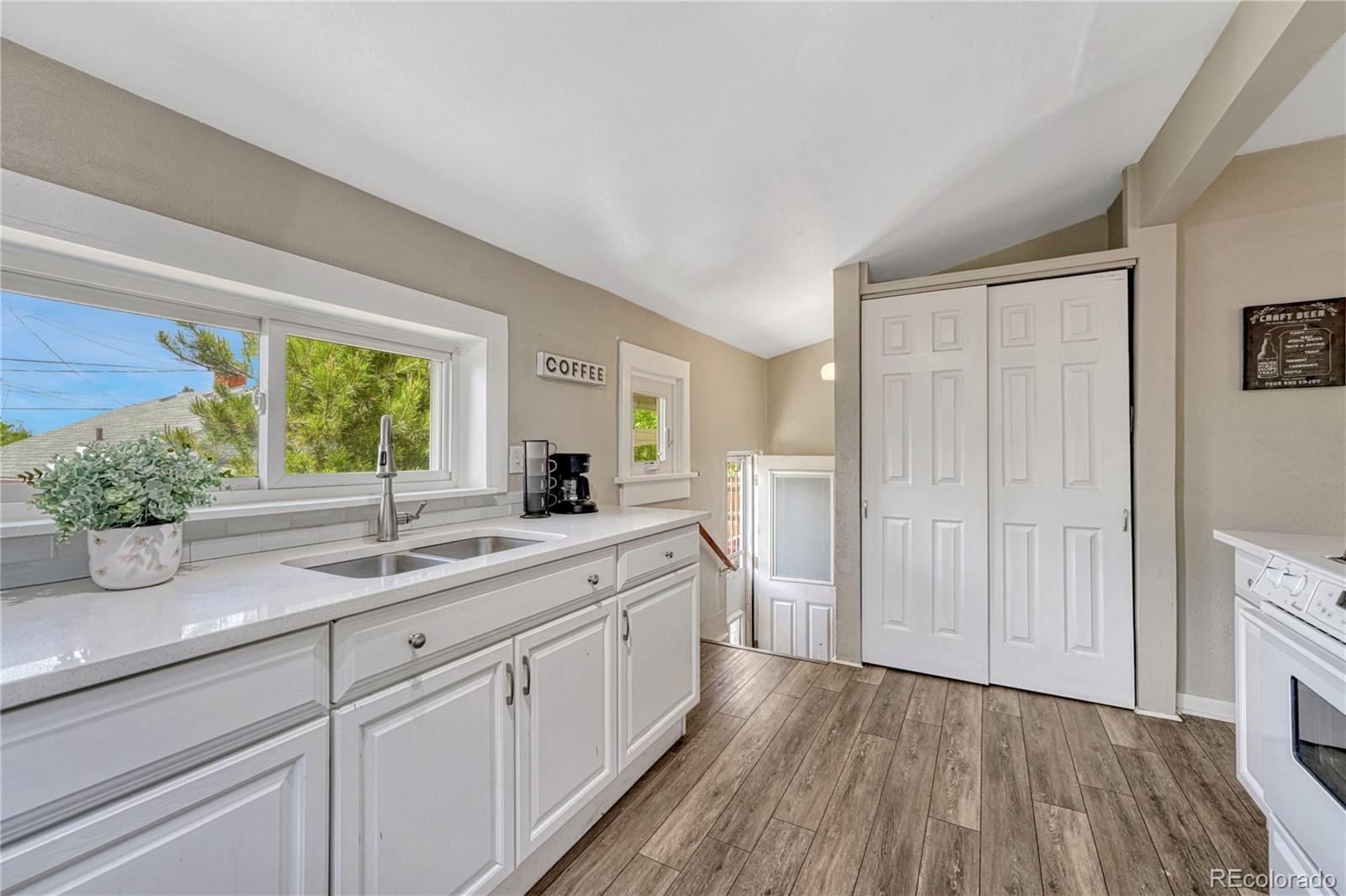 MLS Image #9 for 3201 s pearl street,englewood, Colorado