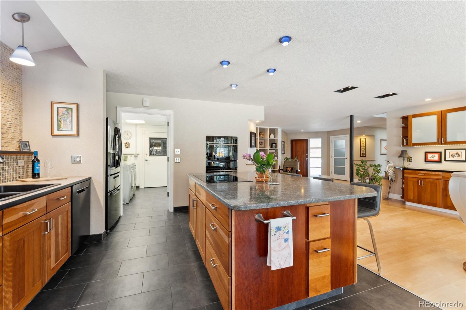 MLS Image #8 for 831  crescent drive,boulder, Colorado