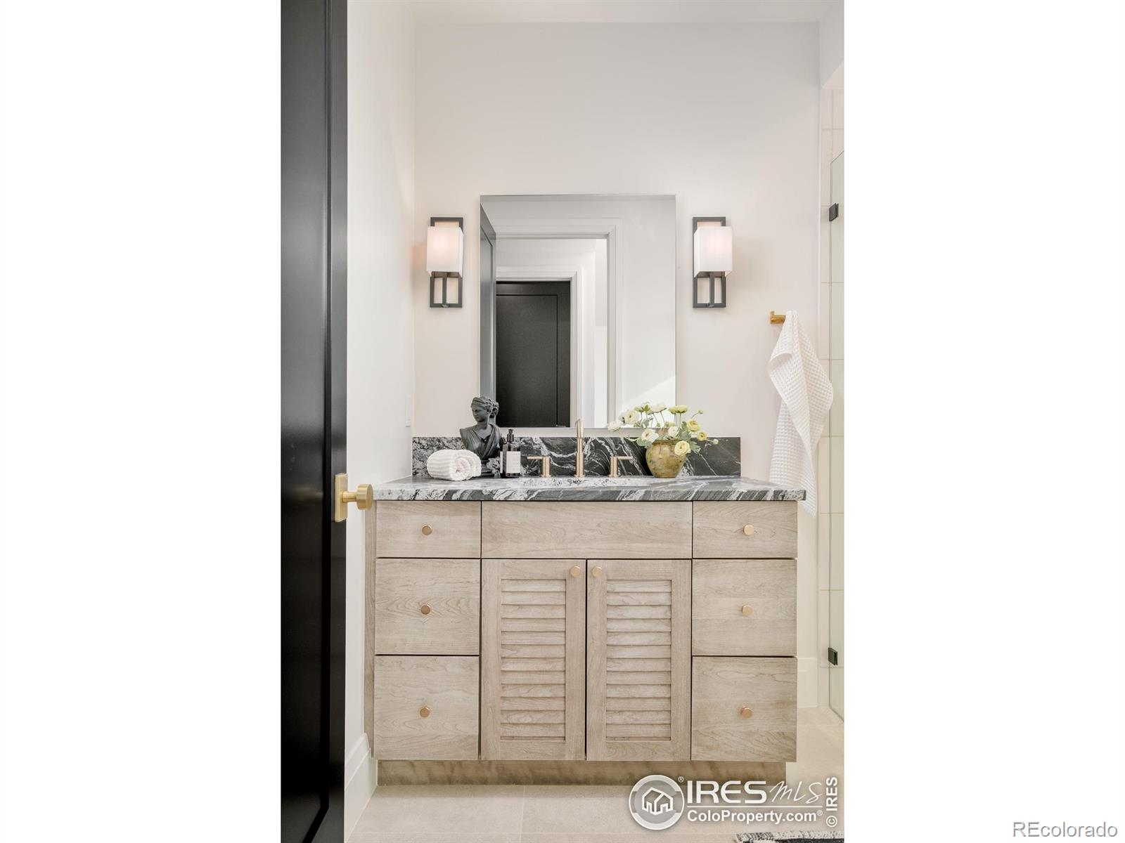 MLS Image #26 for 633  dexter street,denver, Colorado