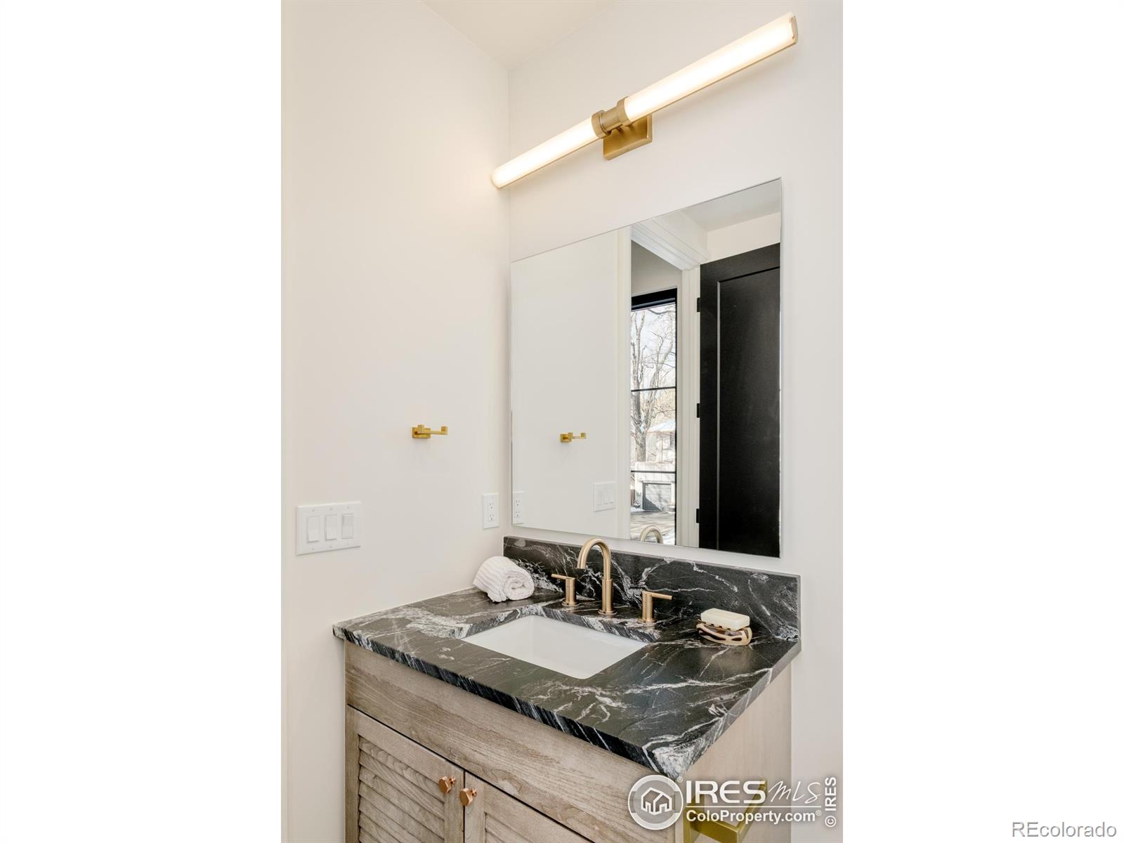 MLS Image #29 for 633  dexter street,denver, Colorado