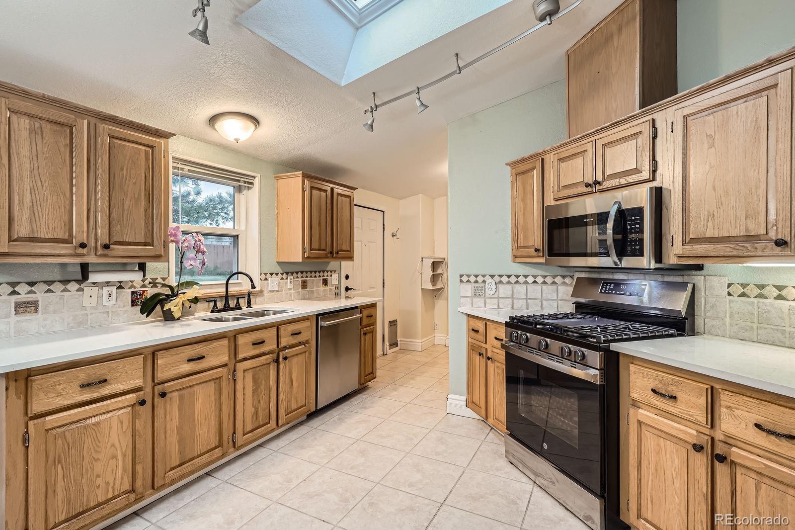 MLS Image #10 for 1062  pinon lane,elizabeth, Colorado
