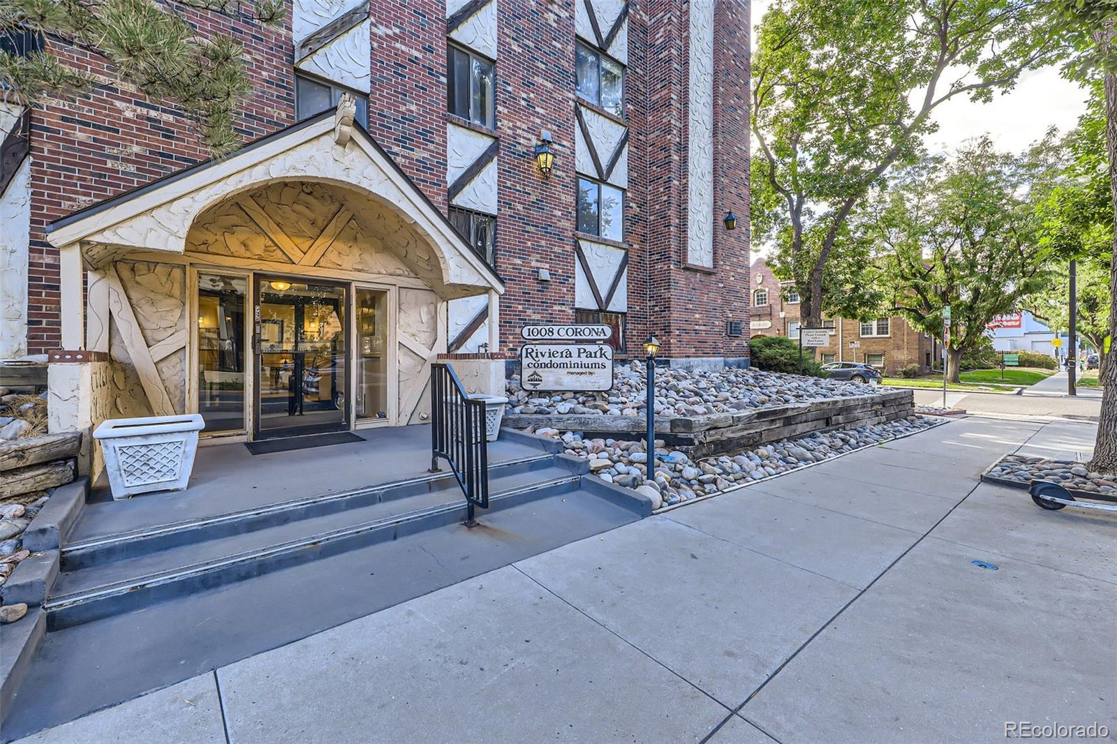 MLS Image #7 for 1008 n corona street,denver, Colorado