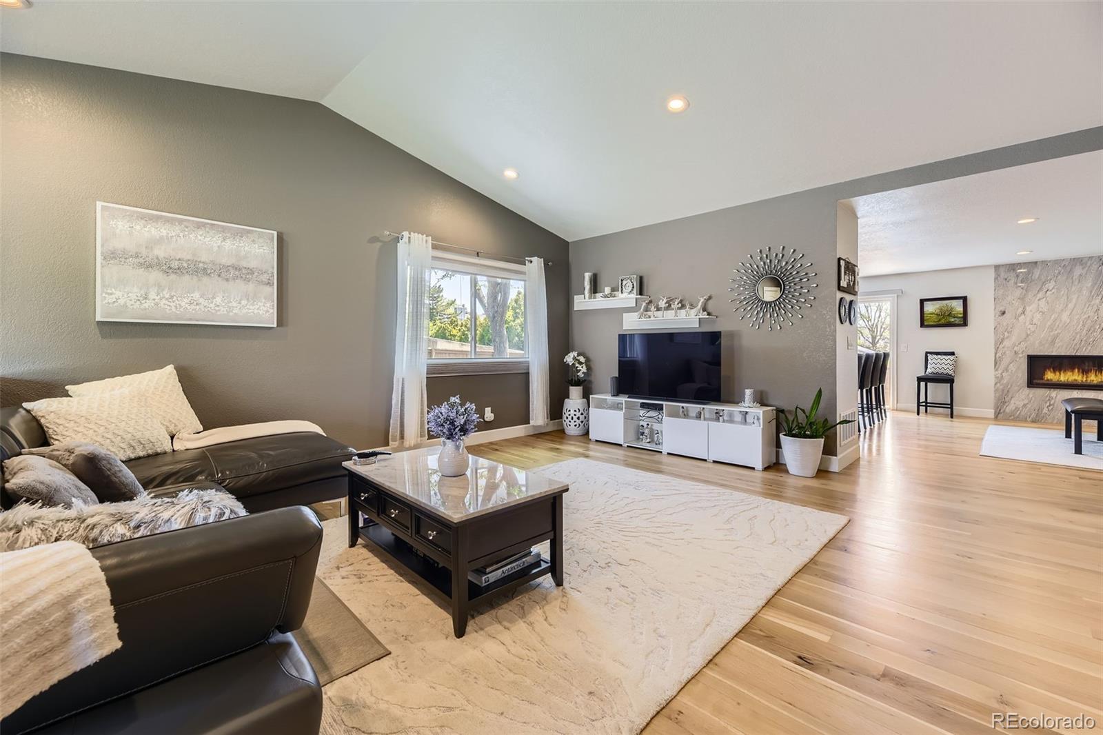 MLS Image #3 for 904  fieldstone place,highlands ranch, Colorado