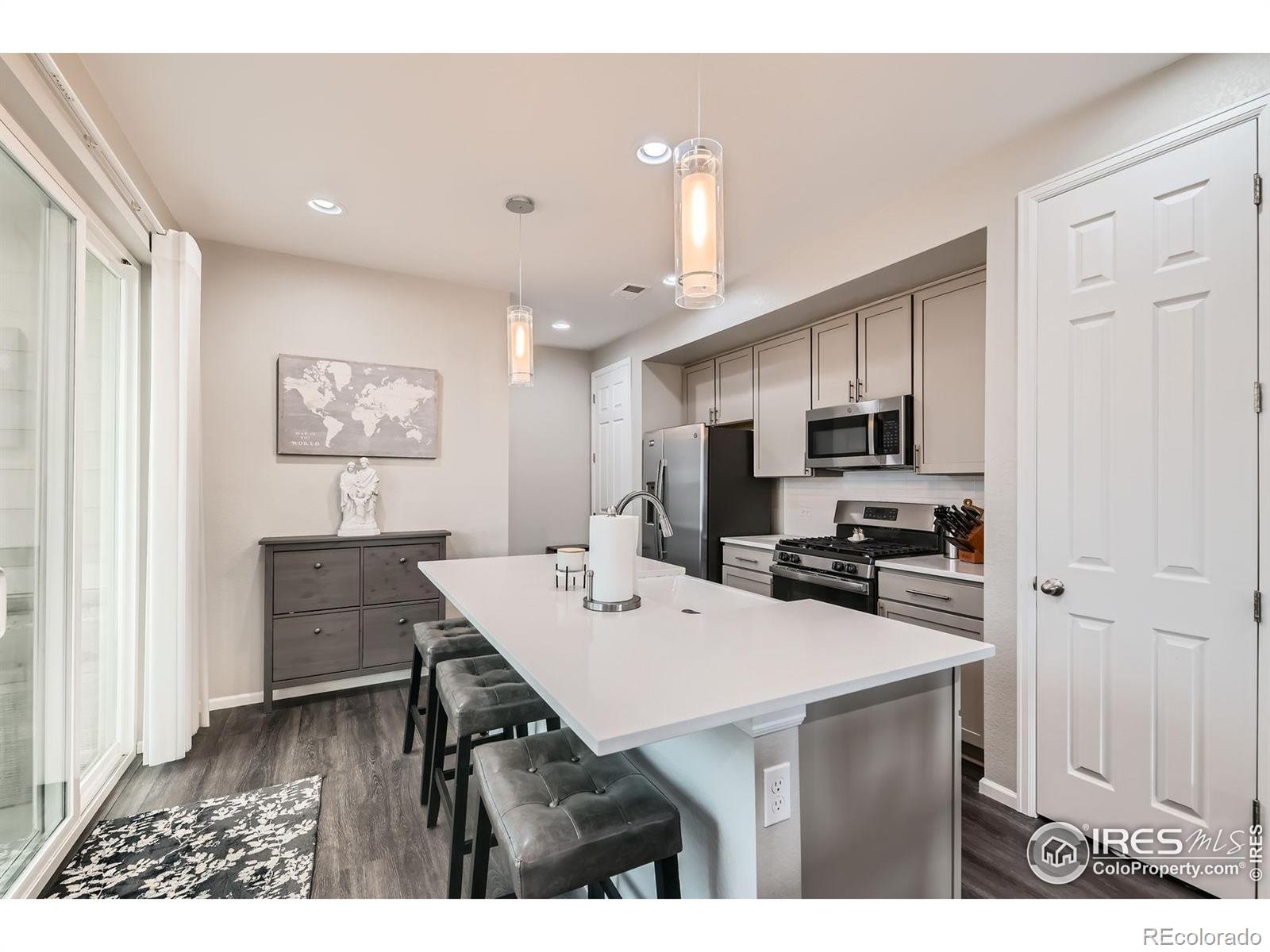 MLS Image #3 for 17106 e alameda parkway,aurora, Colorado