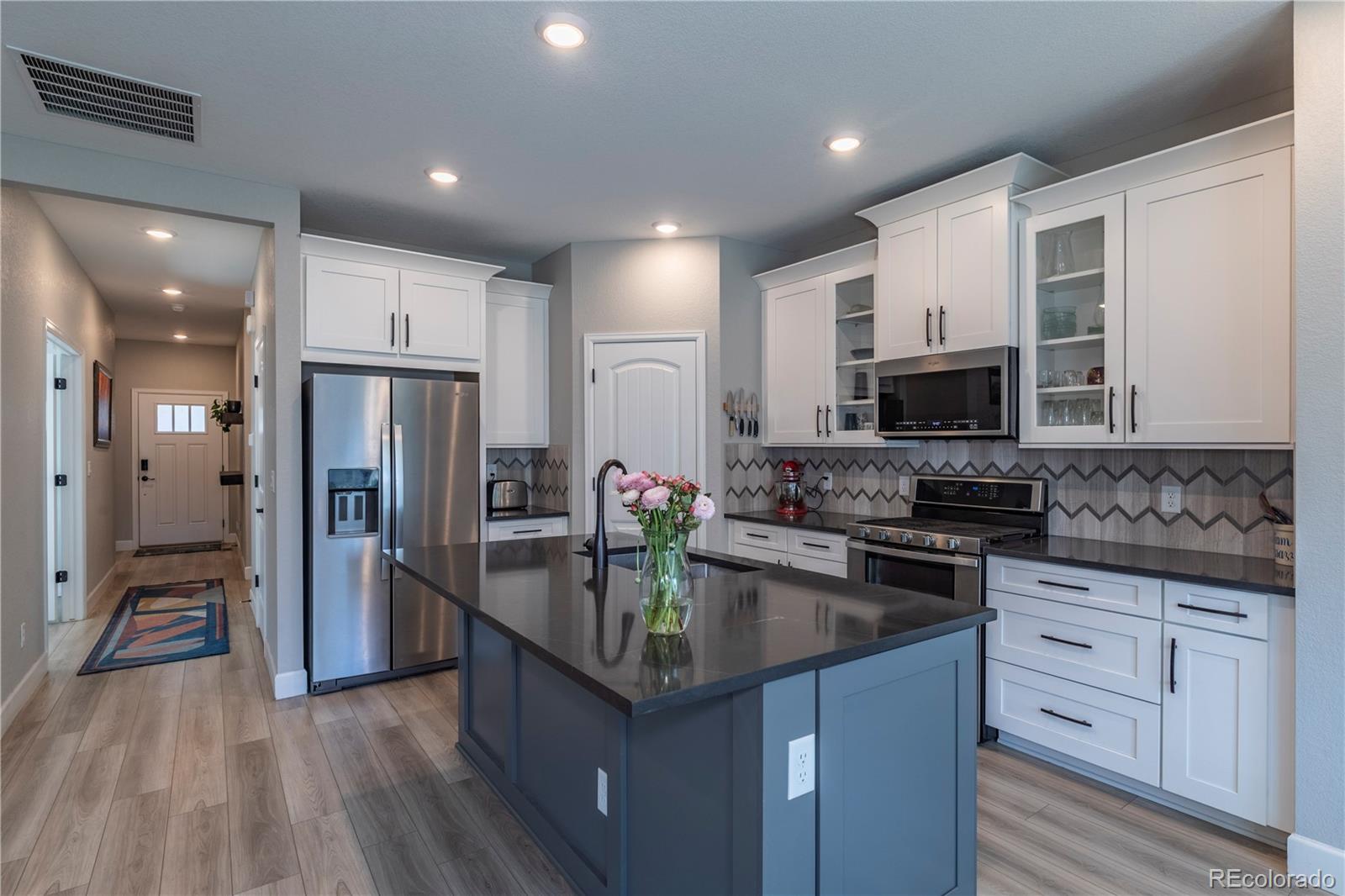 MLS Image #5 for 9843  rosalee peak street,littleton, Colorado
