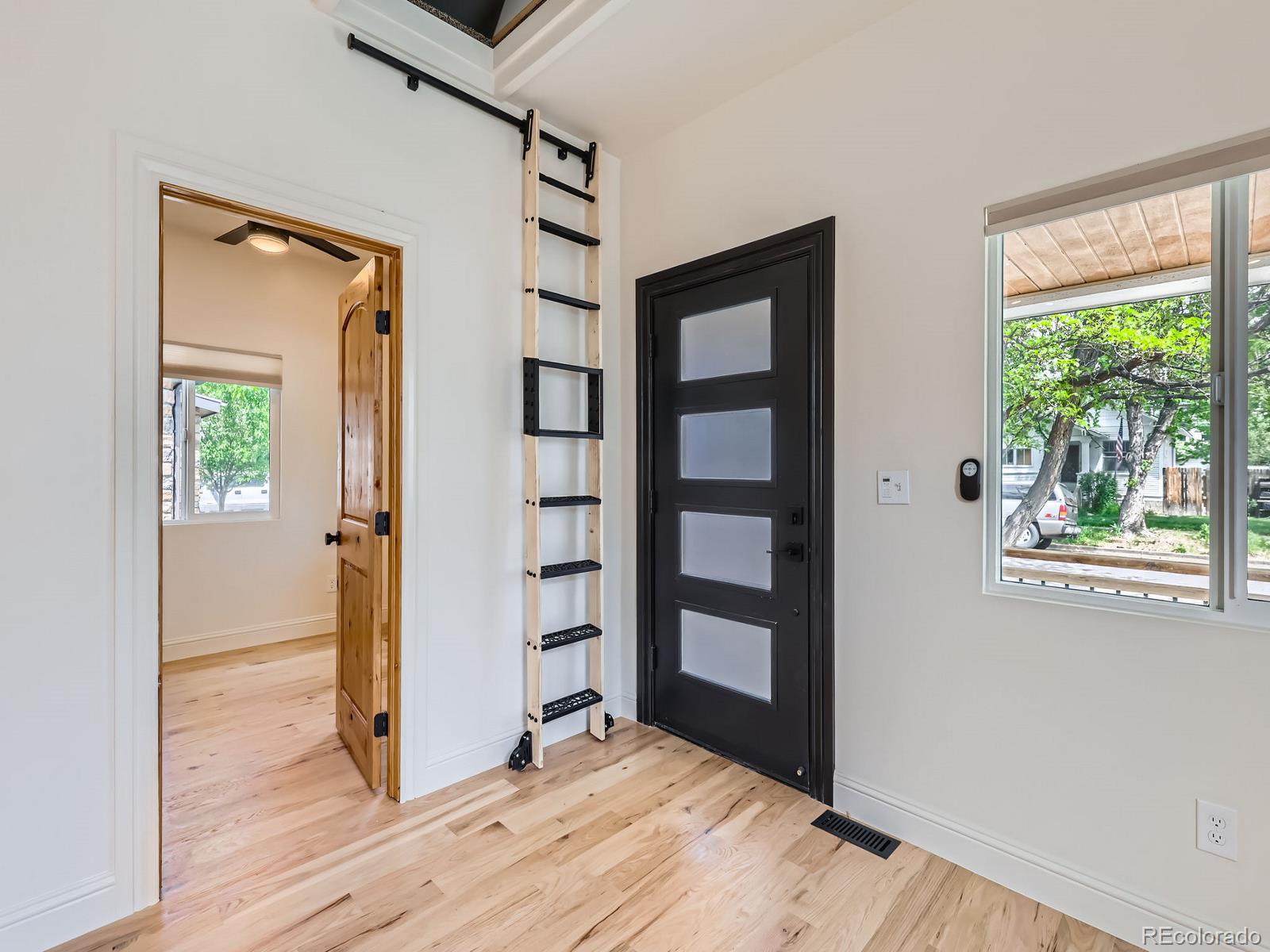 MLS Image #3 for 2849 s bannock street,englewood, Colorado