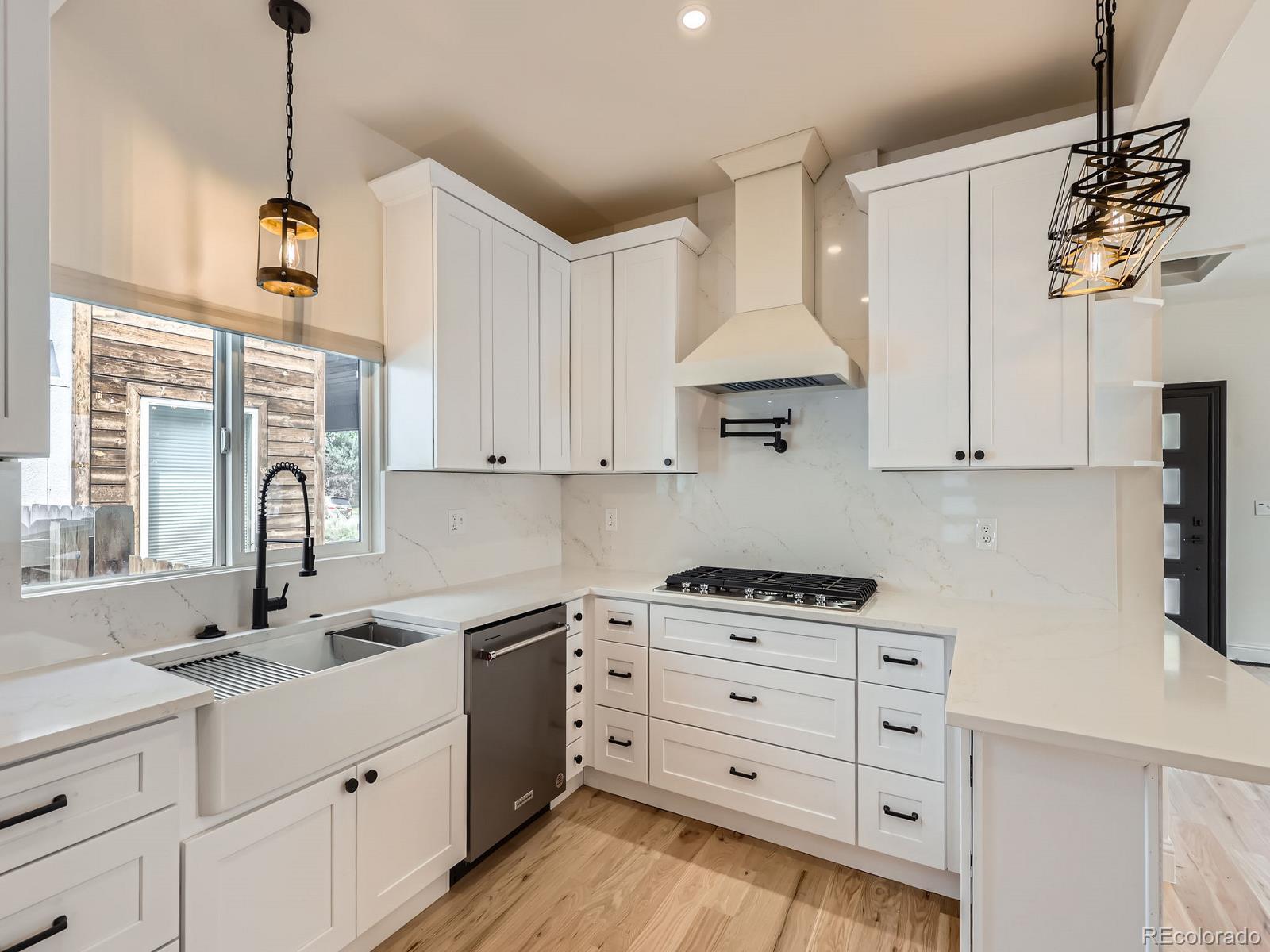 MLS Image #6 for 2849 s bannock street,englewood, Colorado