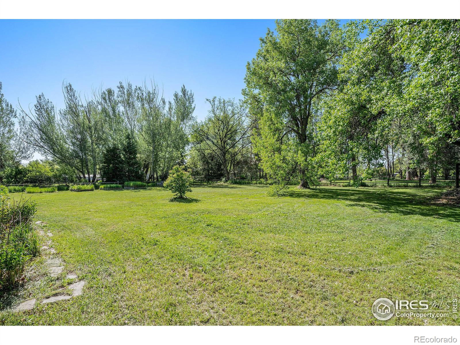MLS Image #25 for 7528  estate circle,niwot, Colorado