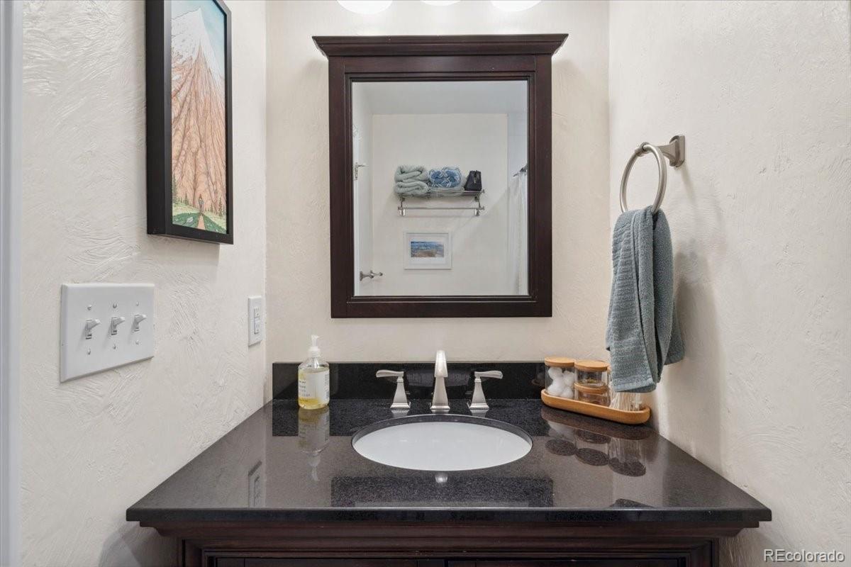 MLS Image #21 for 2681  leyden street,denver, Colorado