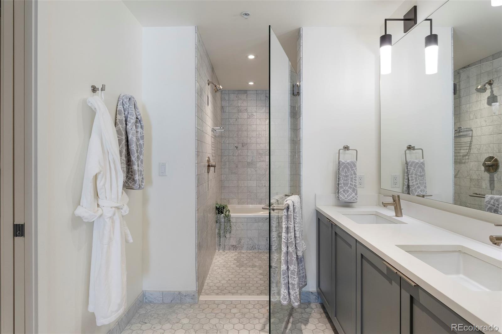 MLS Image #11 for 1750  wewatta street,denver, Colorado