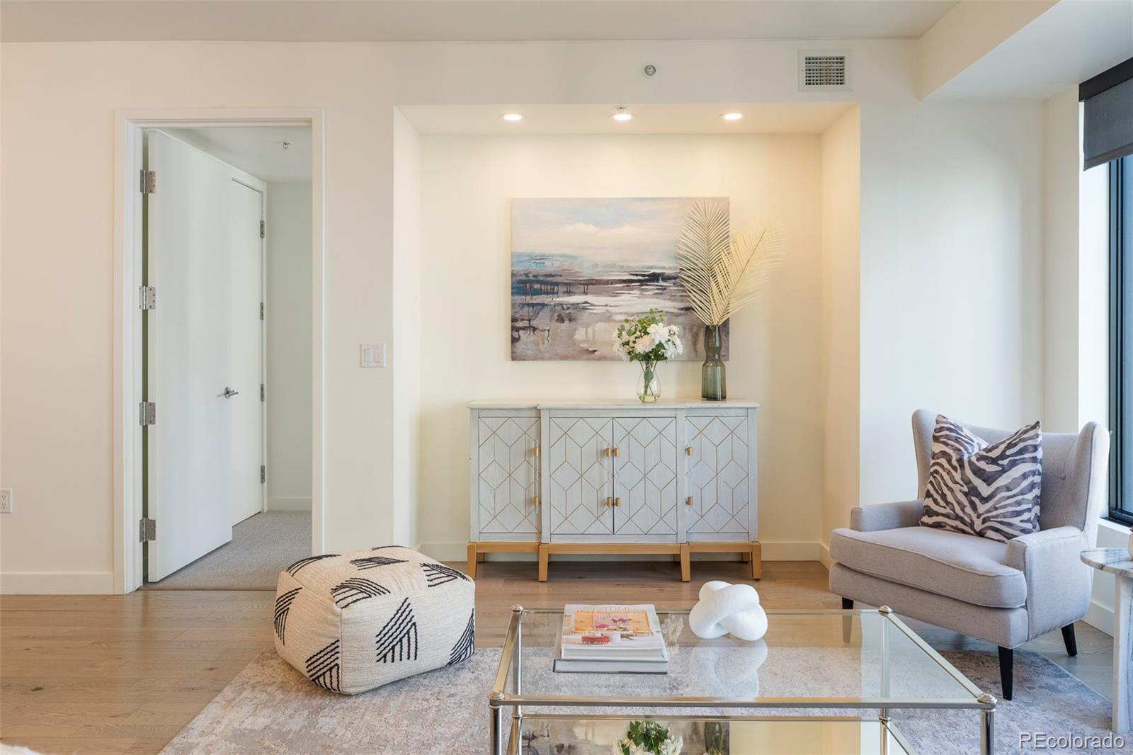 MLS Image #4 for 1750  wewatta street,denver, Colorado
