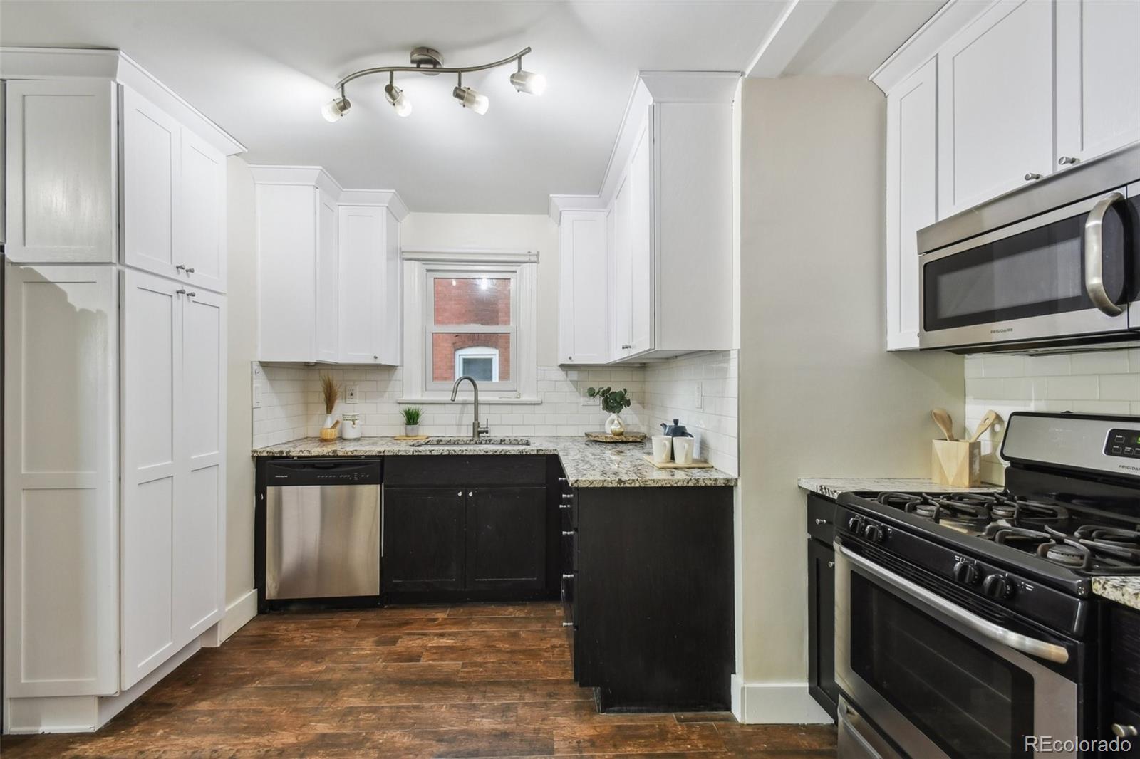 MLS Image #14 for 1633  gaylord street,denver, Colorado