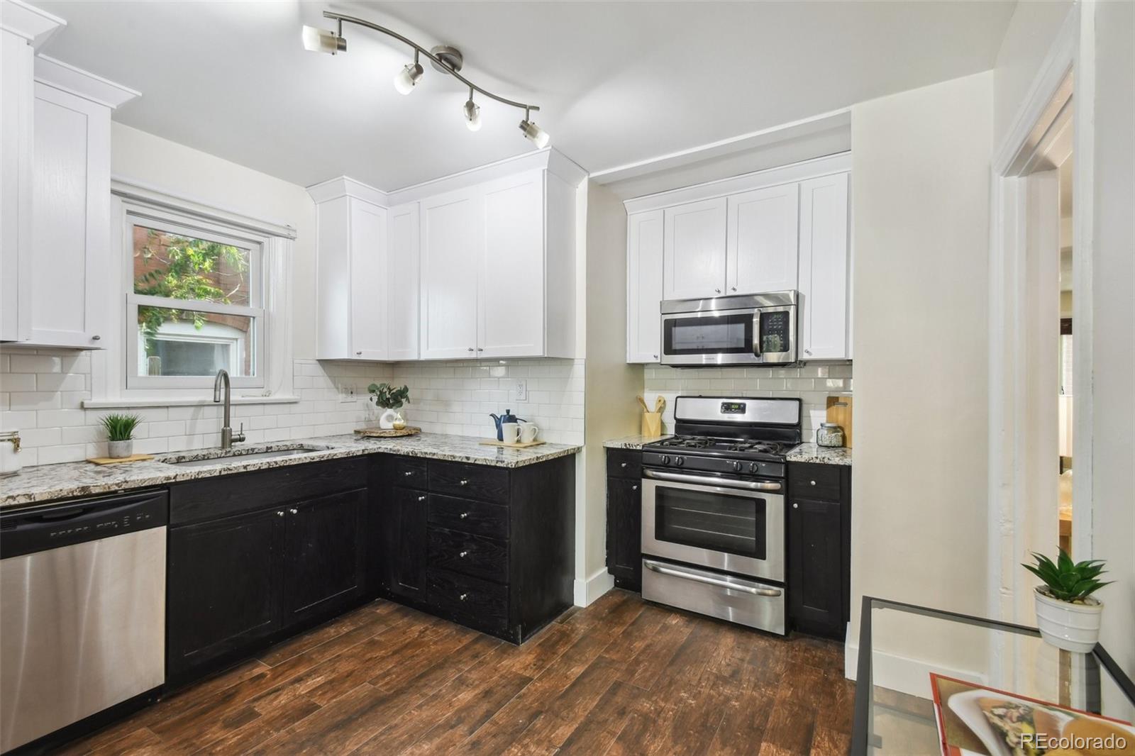 MLS Image #15 for 1633  gaylord street,denver, Colorado