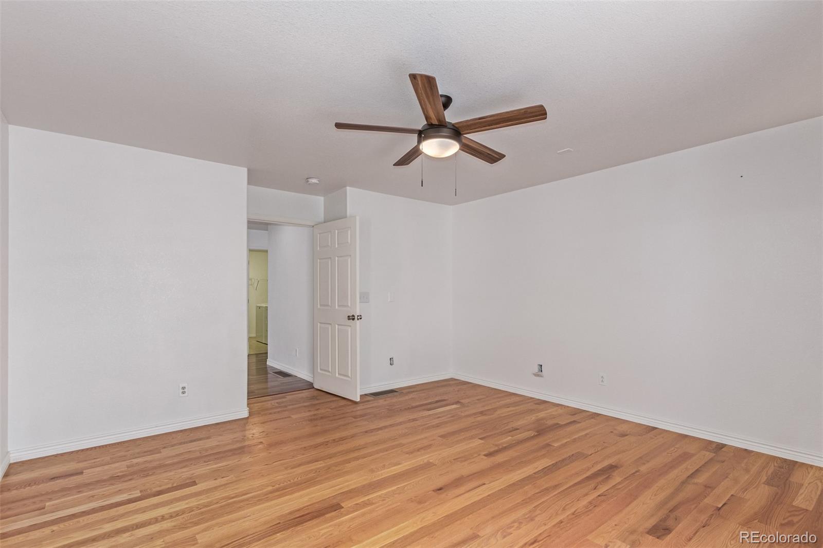 MLS Image #16 for 5403  odessa street,denver, Colorado