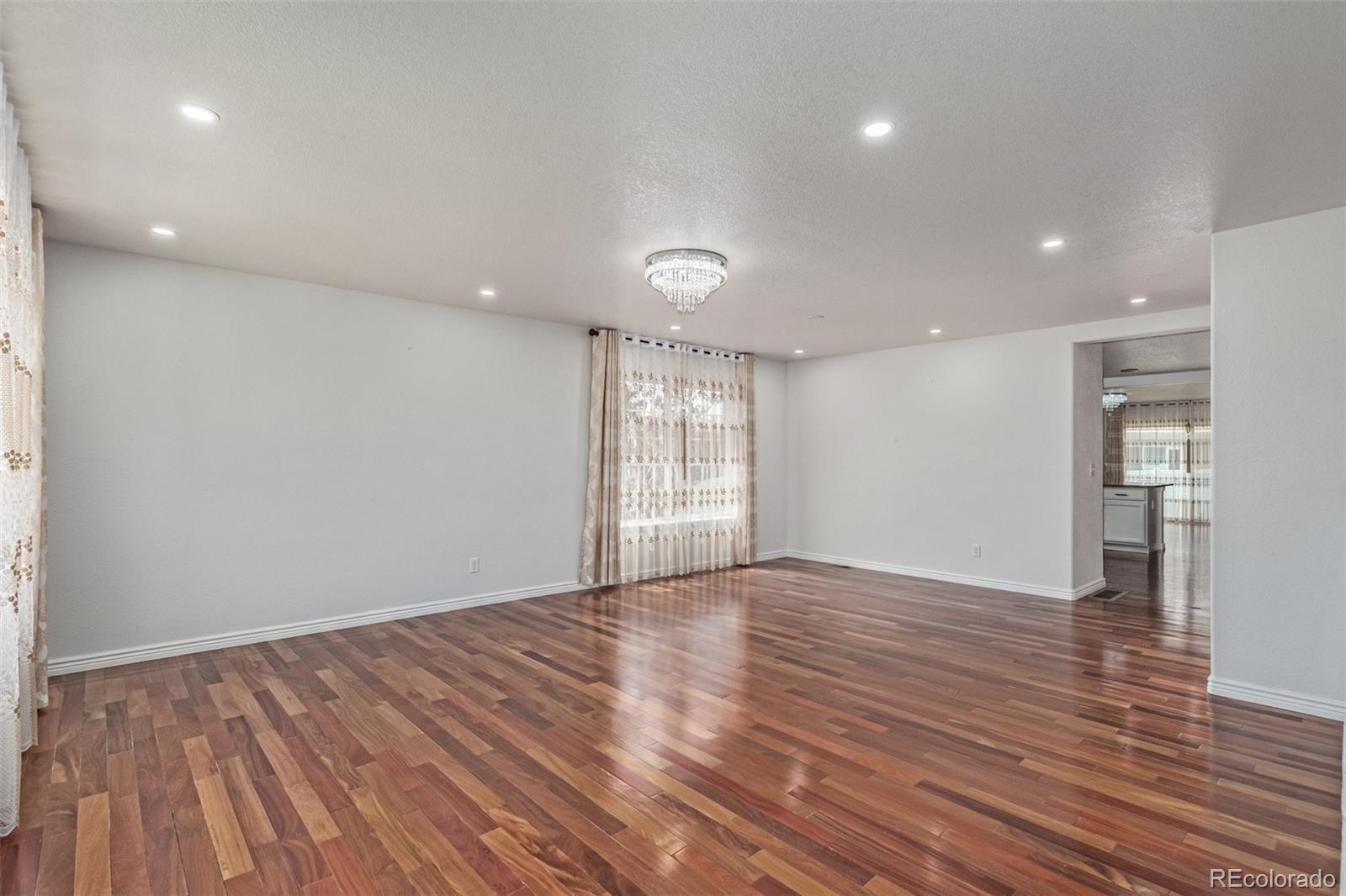 MLS Image #4 for 5403  odessa street,denver, Colorado