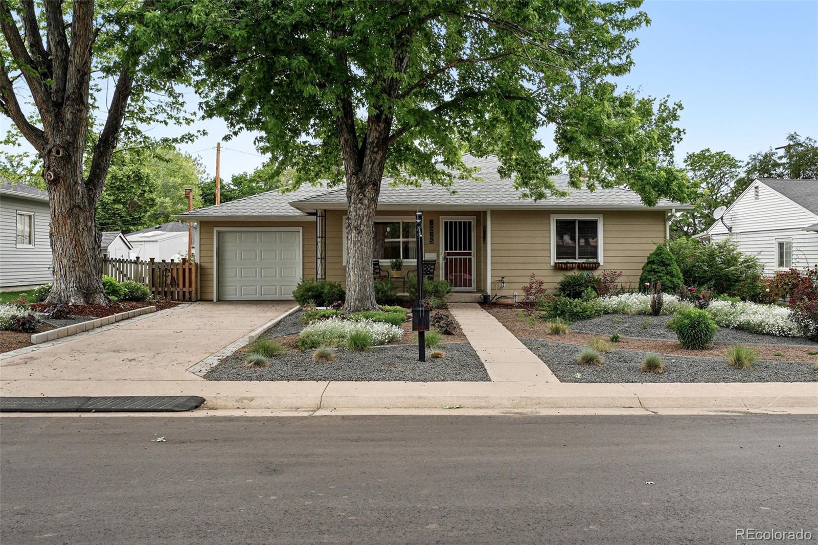 CMA Image for 2925 S Harrison Street,Denver, Colorado