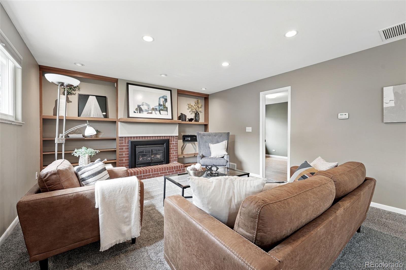 MLS Image #12 for 2925 s harrison street,denver, Colorado