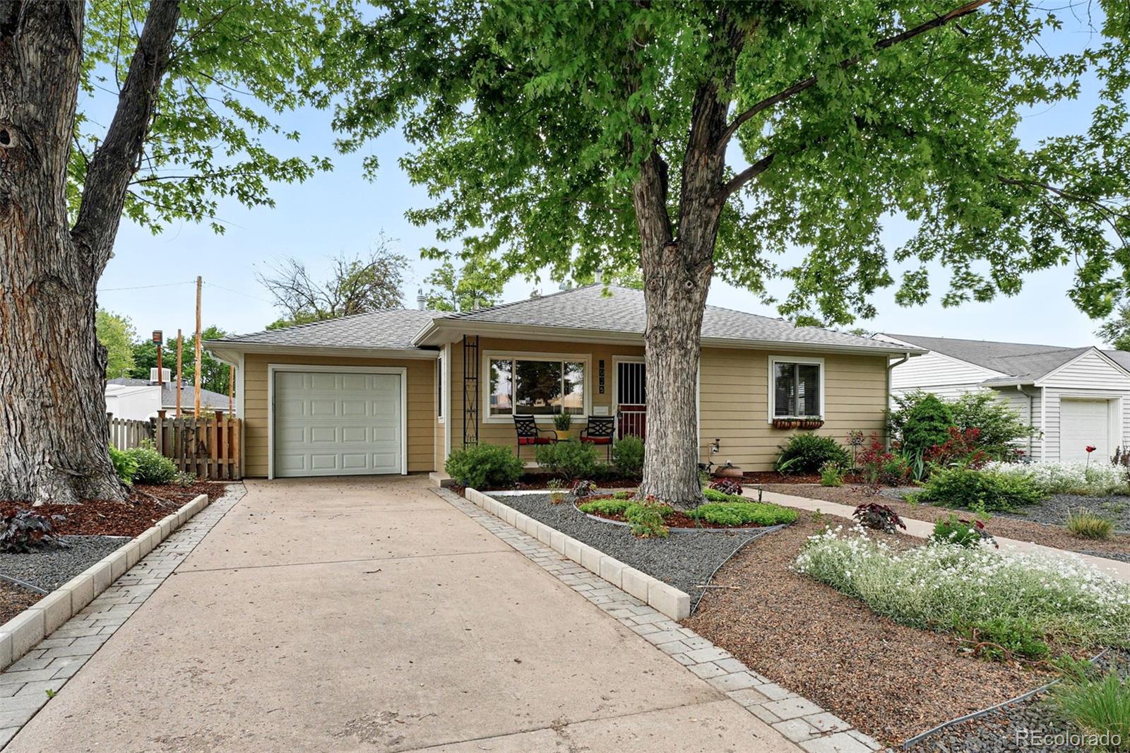 MLS Image #3 for 2925 s harrison street,denver, Colorado