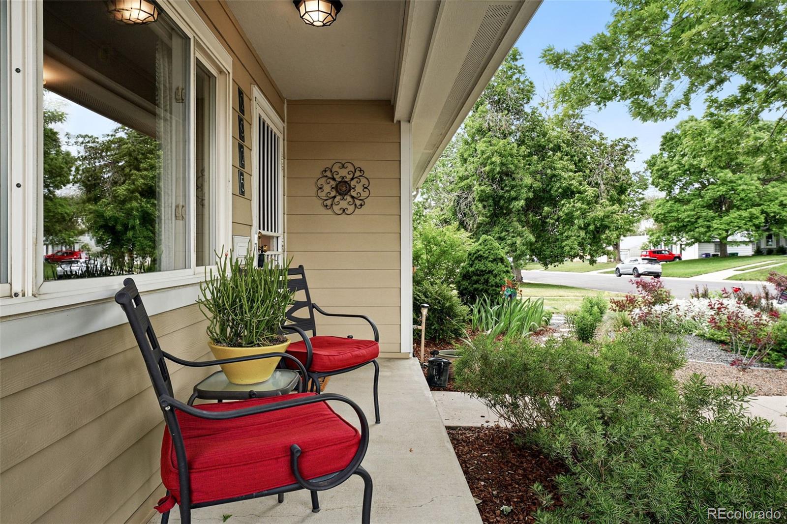 MLS Image #4 for 2925 s harrison street,denver, Colorado