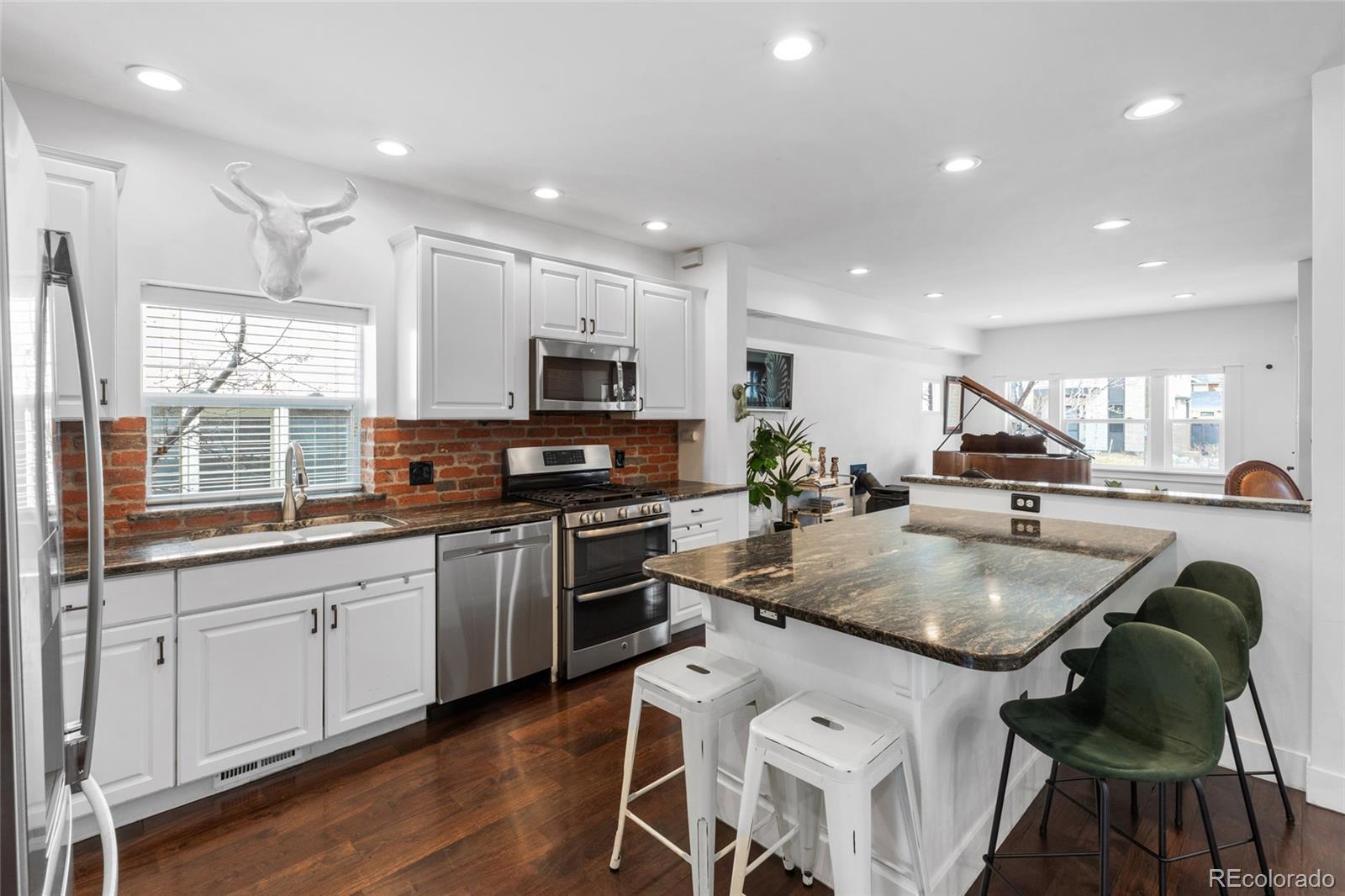 MLS Image #13 for 449 s humboldt street,denver, Colorado