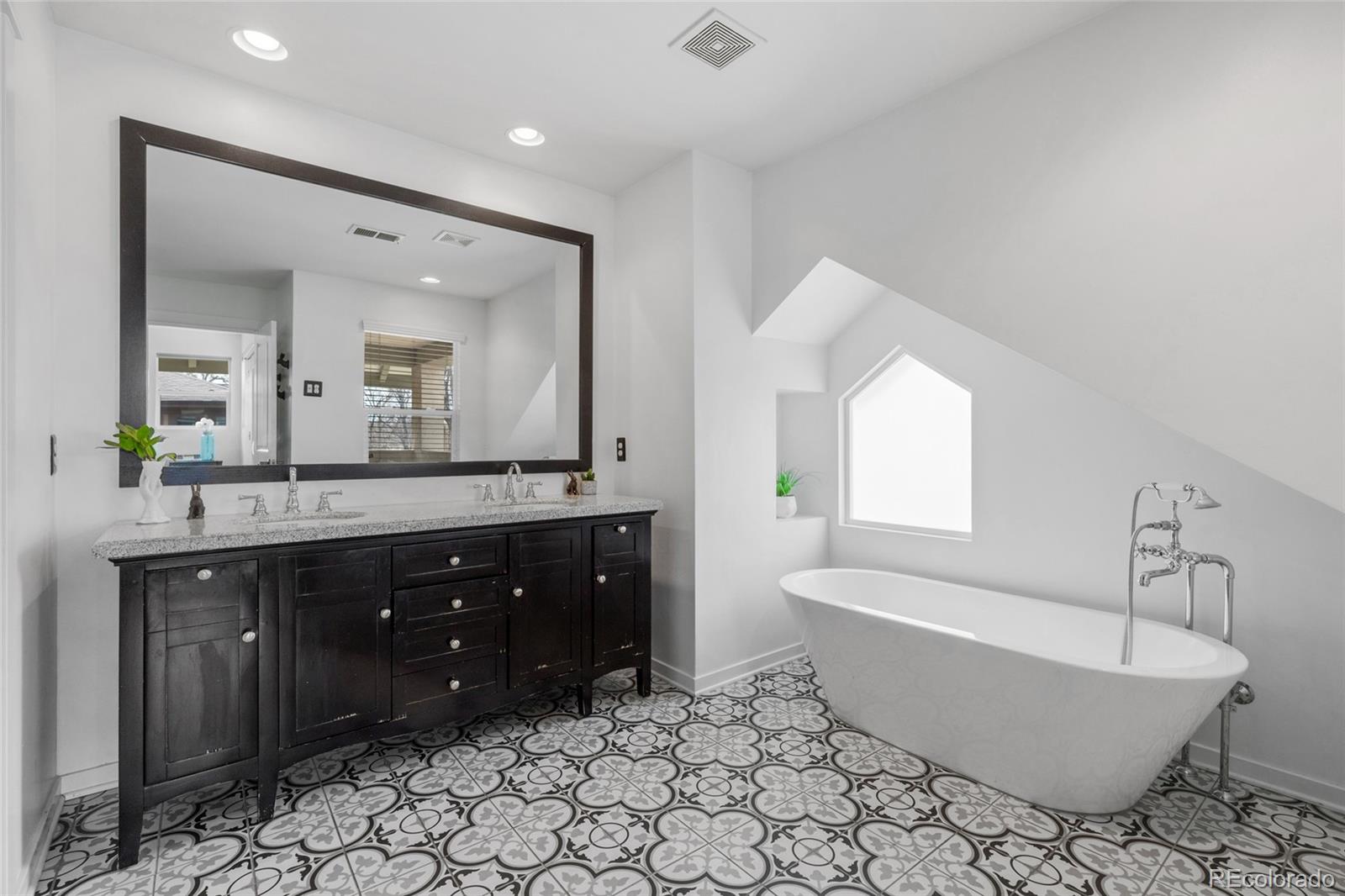 MLS Image #25 for 449 s humboldt street,denver, Colorado