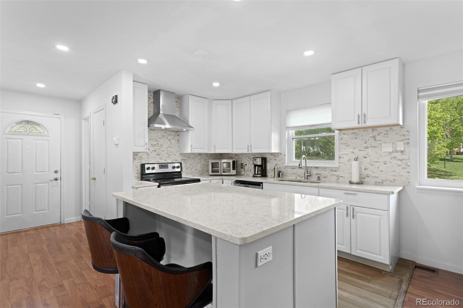 MLS Image #3 for 23 s nome street,aurora, Colorado