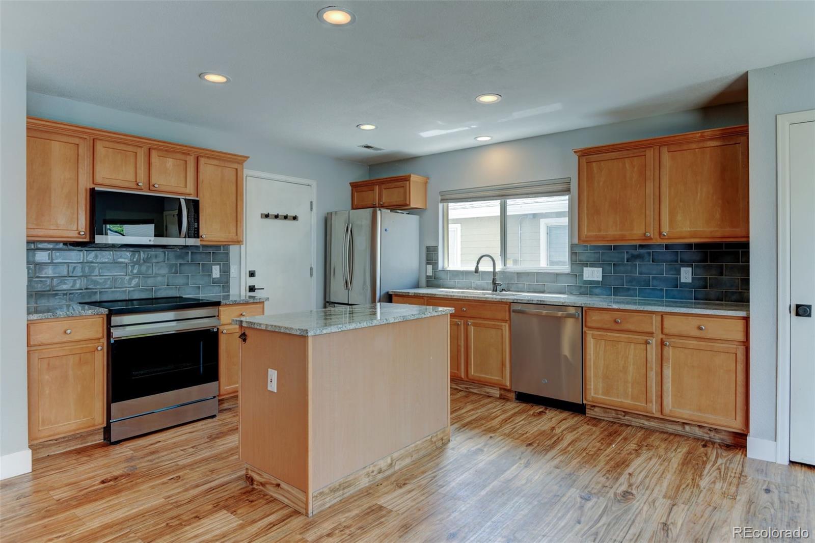 MLS Image #5 for 3769  dahlia street,denver, Colorado