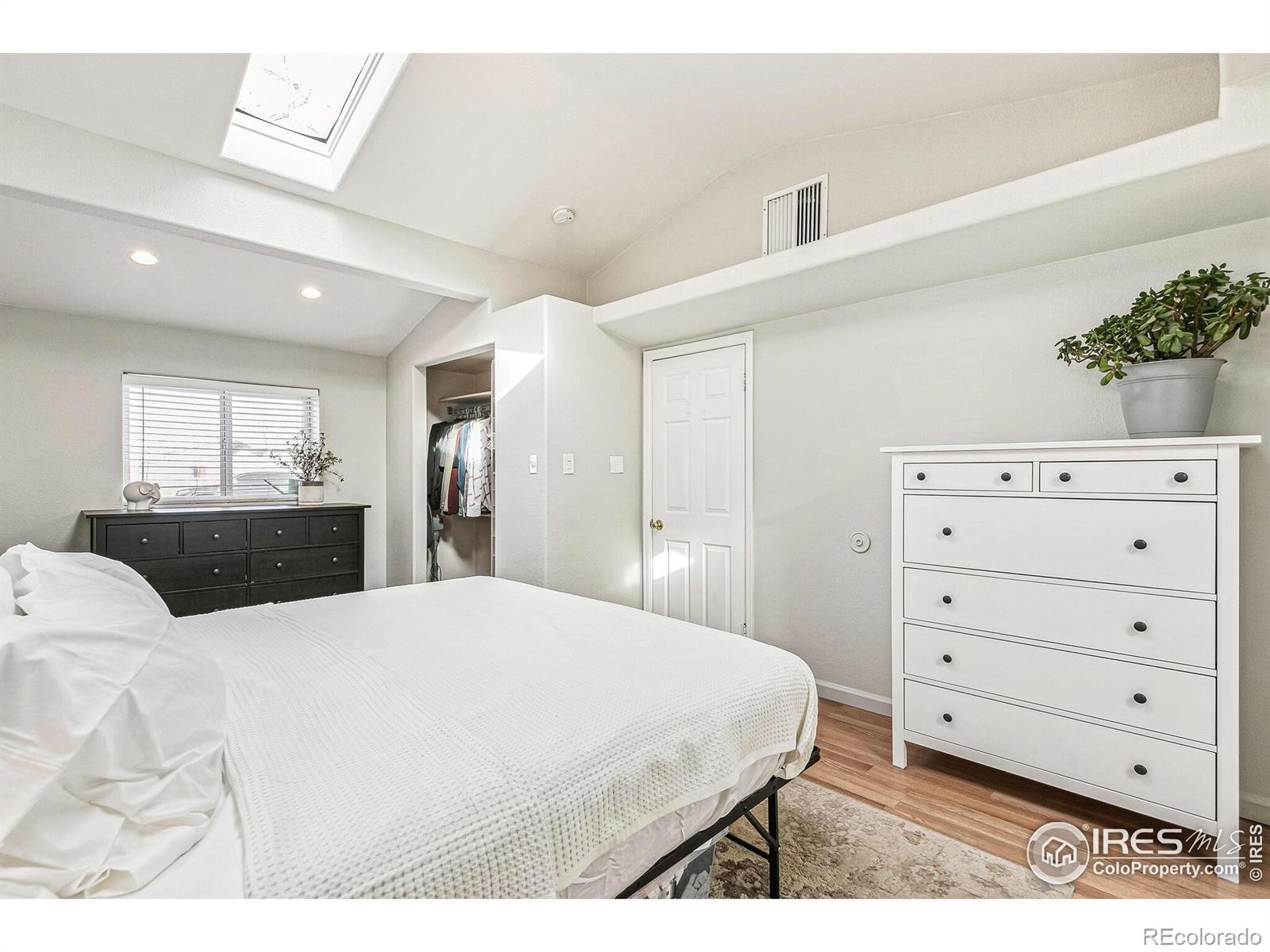 MLS Image #11 for 1970  willow street,denver, Colorado