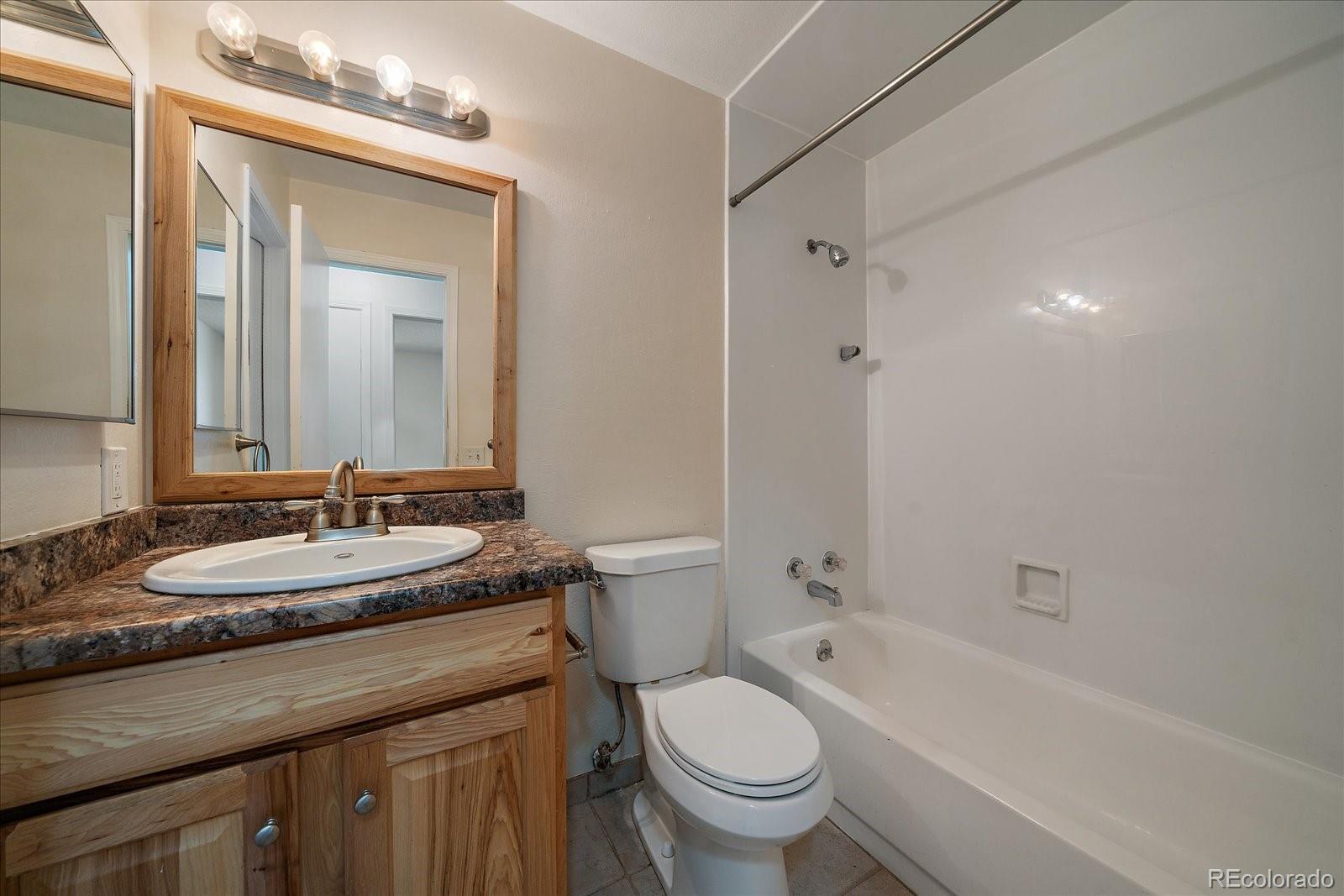 MLS Image #14 for 10832 w powers place,littleton, Colorado