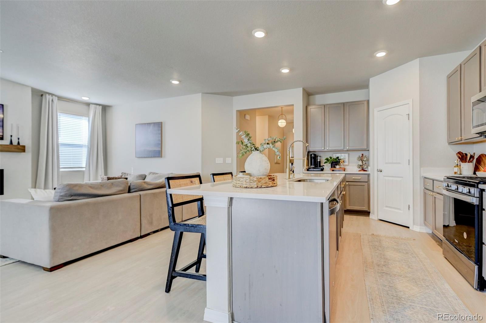 MLS Image #10 for 10499  rolling peaks drive,peyton, Colorado